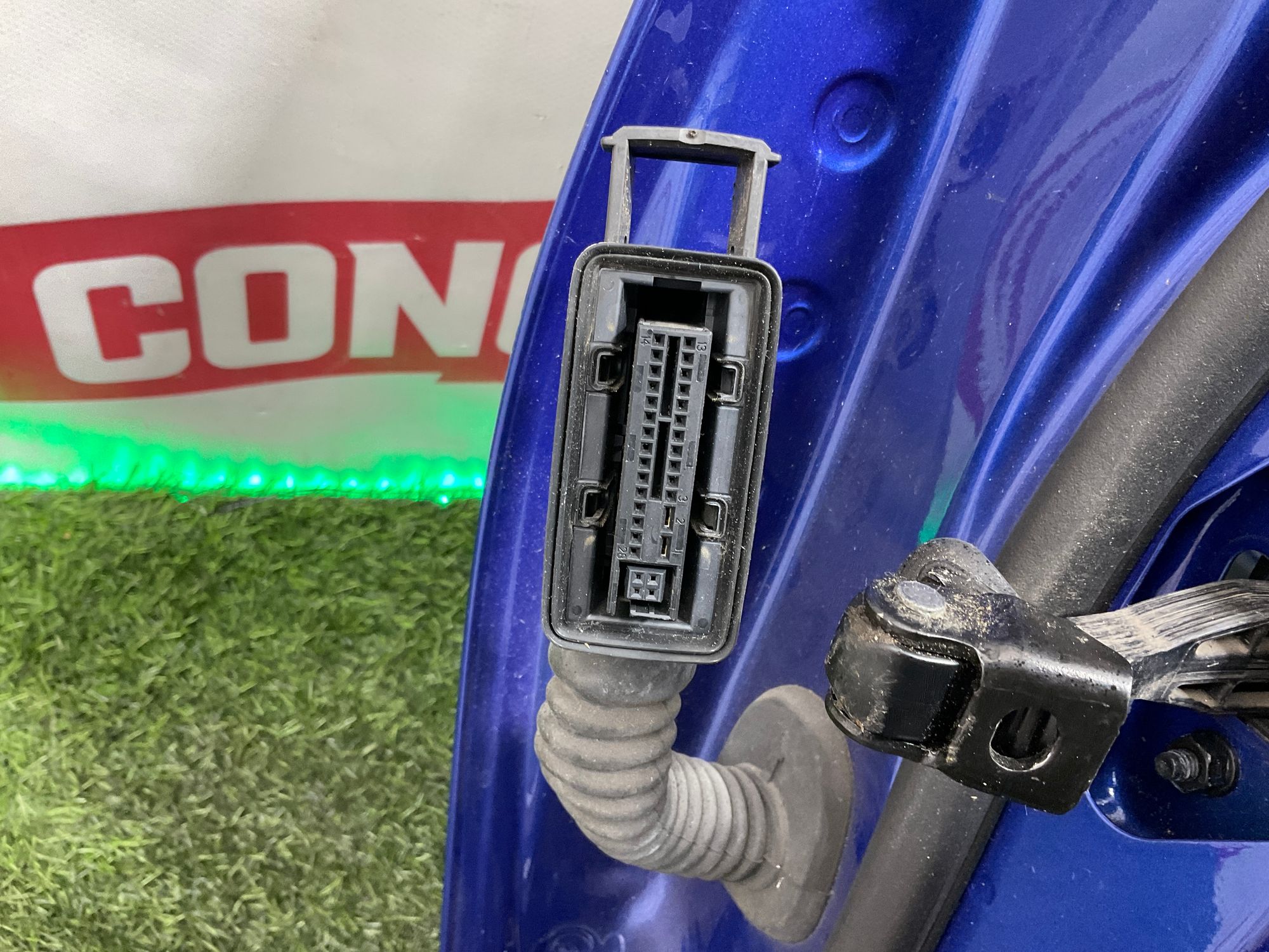https://ycs.partsauto.market/partsauto-images/thmbs/userImages/h353NjtZg3VDP19b5HMt7LlpbQ93/part/5b0b8cc5-2b47-470c-9f8e-1d6ee50b9268_1746019920296.jpg