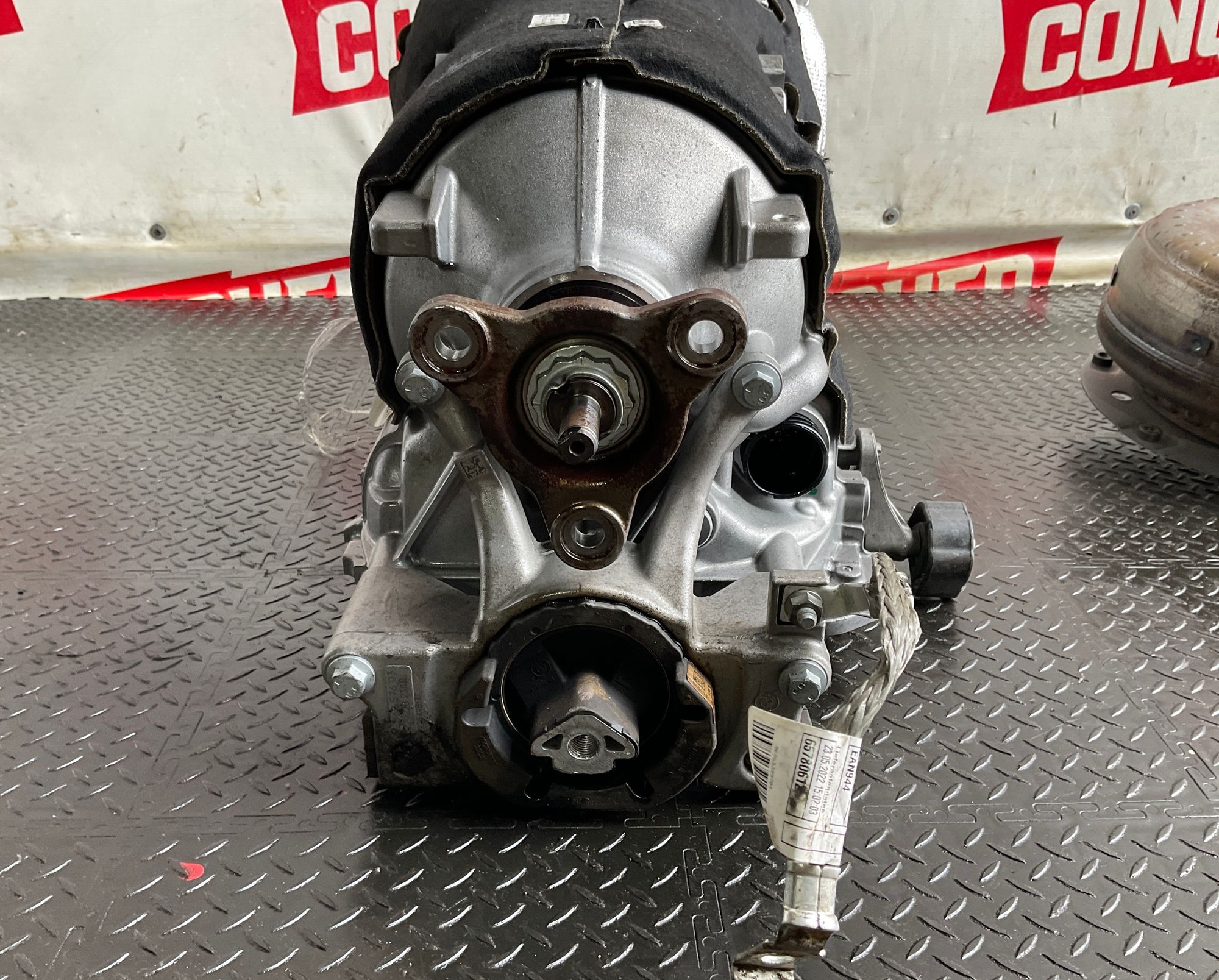 https://ycs.partsauto.market/partsauto-images/thmbs/userImages/h353NjtZg3VDP19b5HMt7LlpbQ93/part/5b150d29-64f8-4c08-a5b9-4c9d4e1a930d_1744201753295.jpg