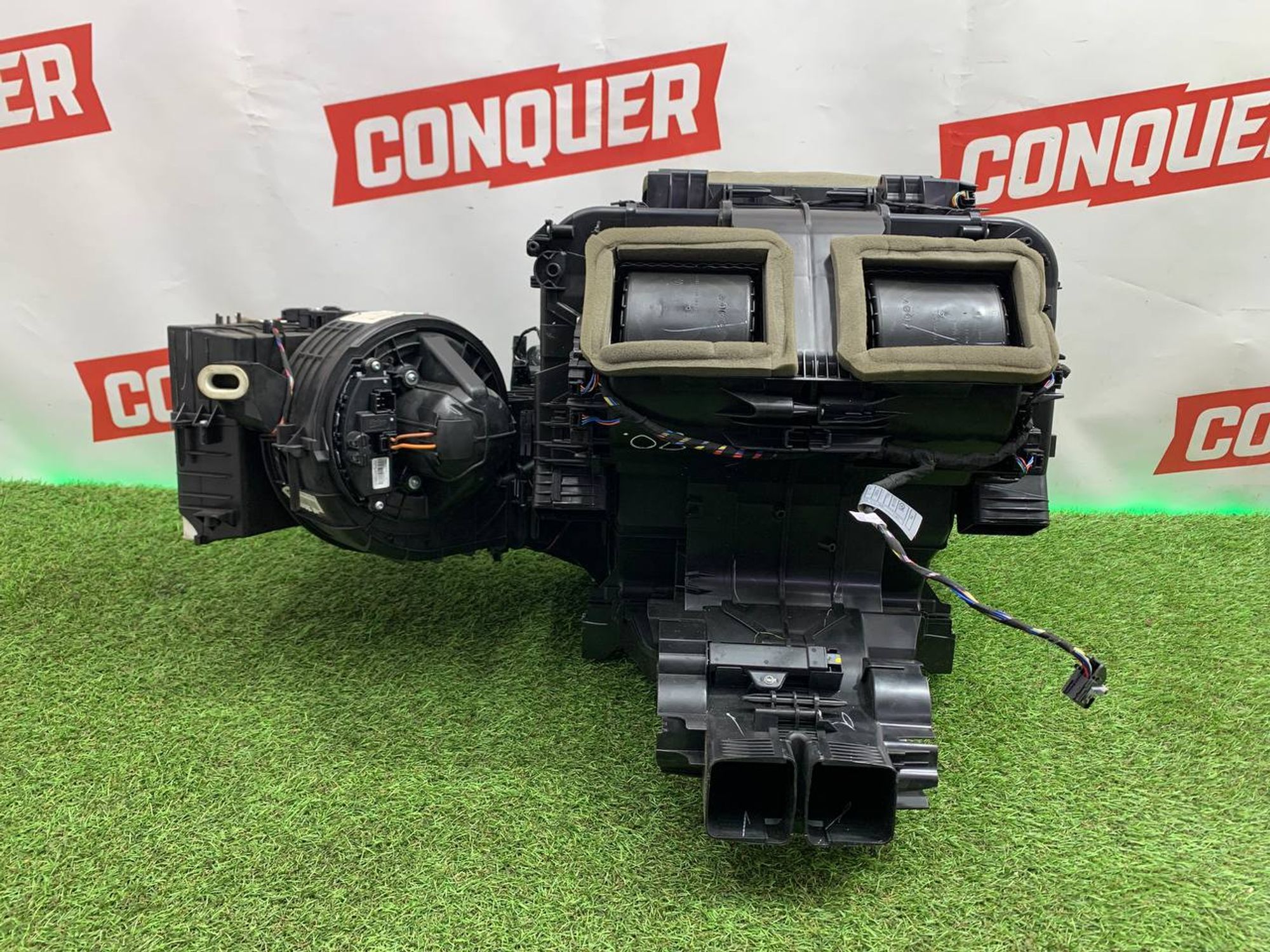 https://ycs.partsauto.market/partsauto-images/thmbs/userImages/h353NjtZg3VDP19b5HMt7LlpbQ93/part/5b5ff9c3-df72-4a6b-83e1-84bc5e908114_1708518858166.jpg