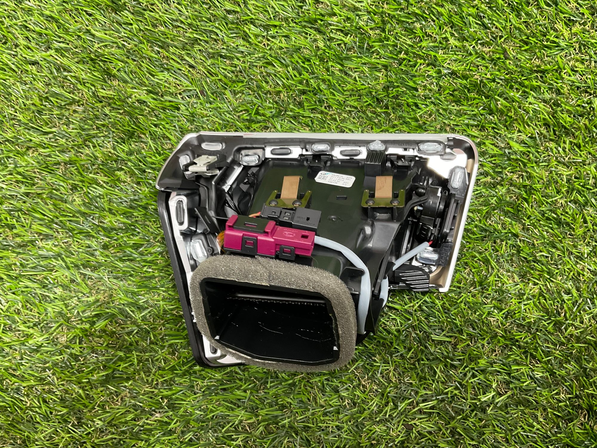 https://ycs.partsauto.market/partsauto-images/thmbs/userImages/h353NjtZg3VDP19b5HMt7LlpbQ93/part/5c0a4d89-a012-486c-ab5c-8334d56ff698_1781522471262.jpg