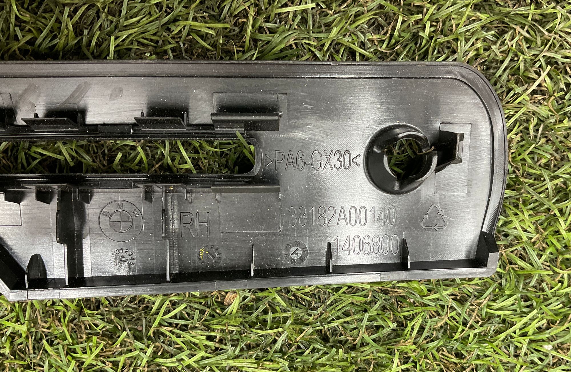 Накладка шторки заднего стекла правая BMW X5 M F85 2016, 1000 рублей, Москва