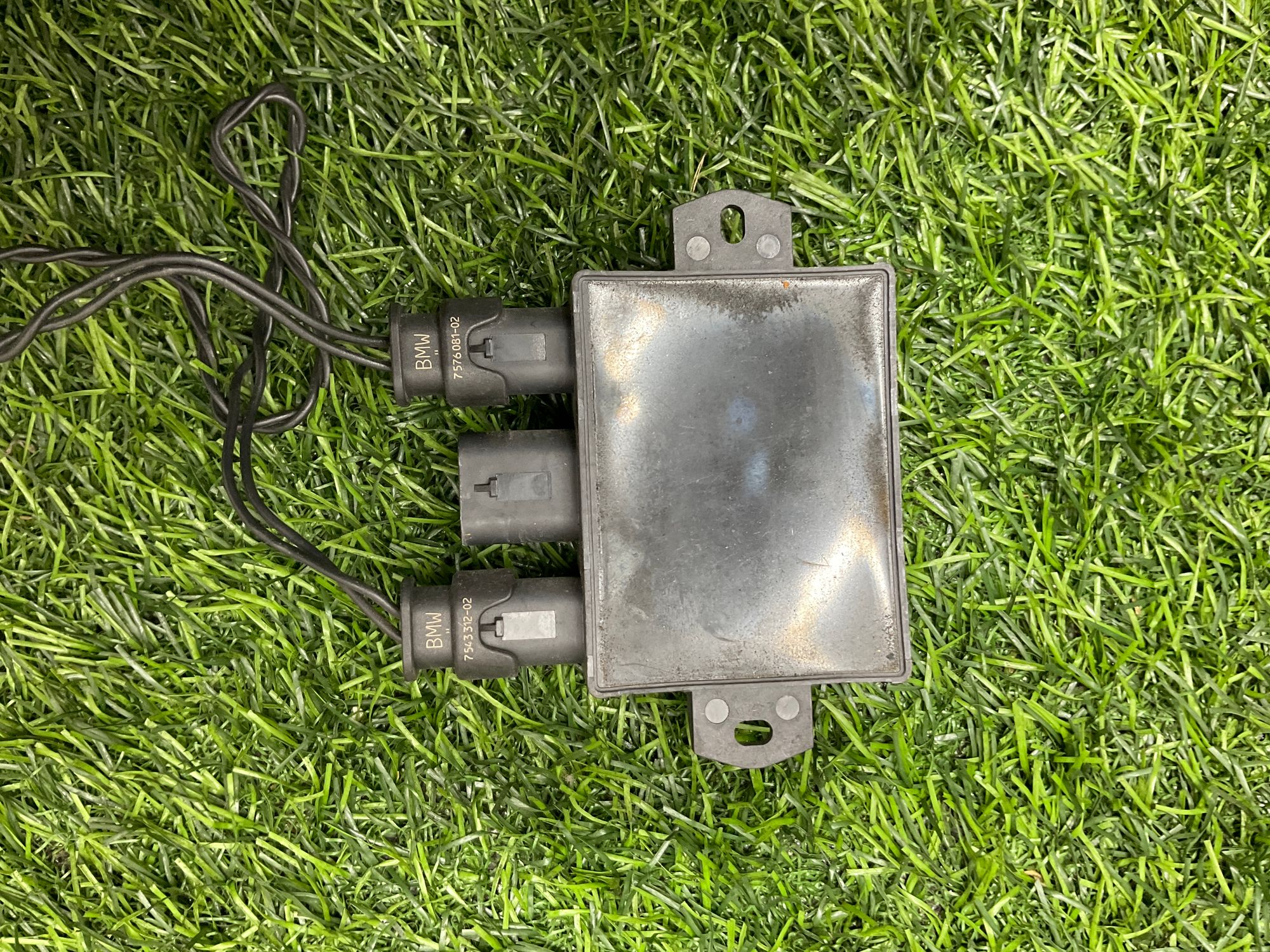 https://ycs.partsauto.market/partsauto-images/thmbs/userImages/h353NjtZg3VDP19b5HMt7LlpbQ93/part/5cb9e13a-3367-4750-9d15-ec10f642ce42_1735206793835.jpg