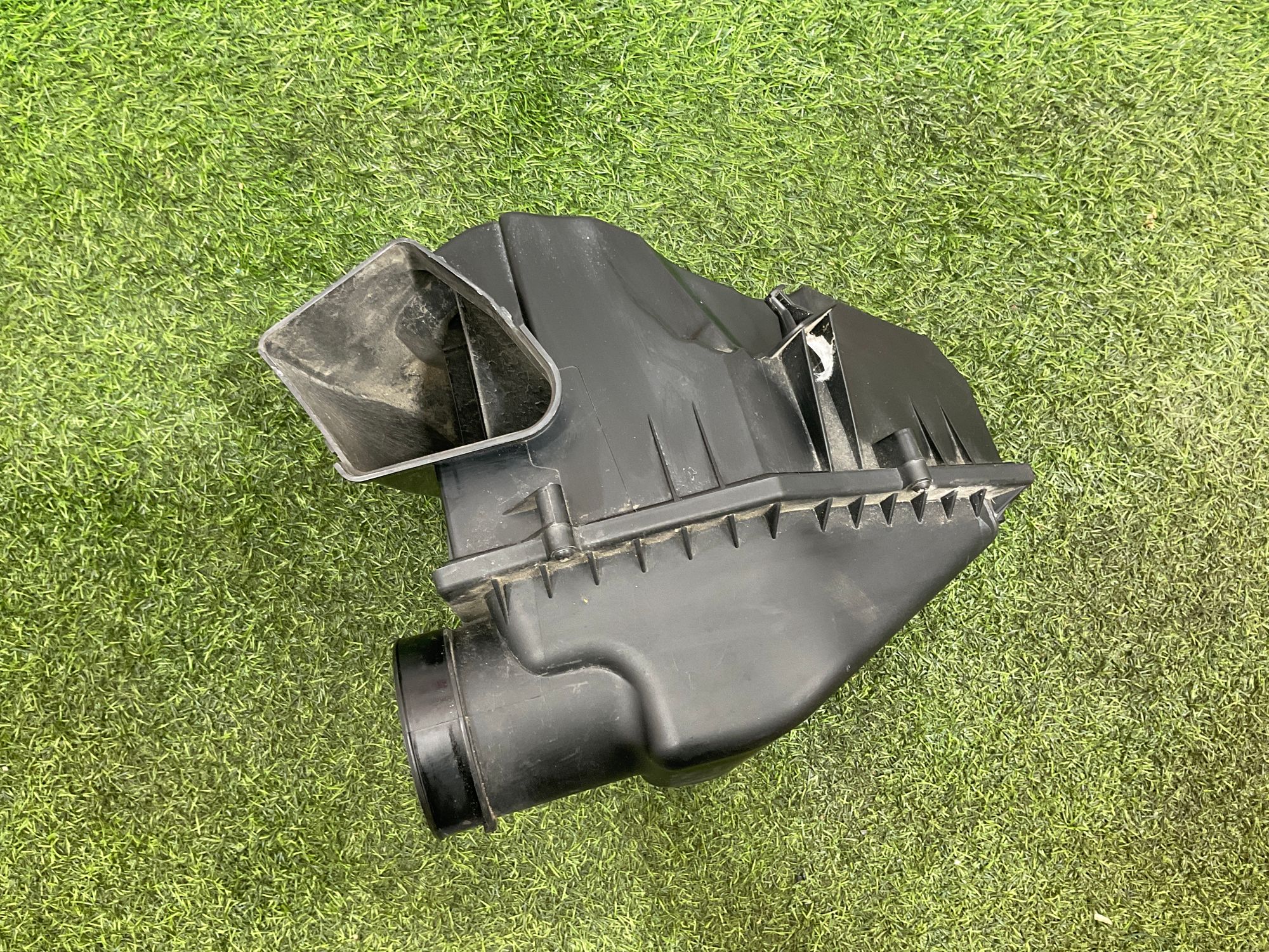 https://ycs.partsauto.market/partsauto-images/thmbs/userImages/h353NjtZg3VDP19b5HMt7LlpbQ93/part/5cdb0f37-9c5b-4911-bed2-6571480664c8_1742287656473.jpg