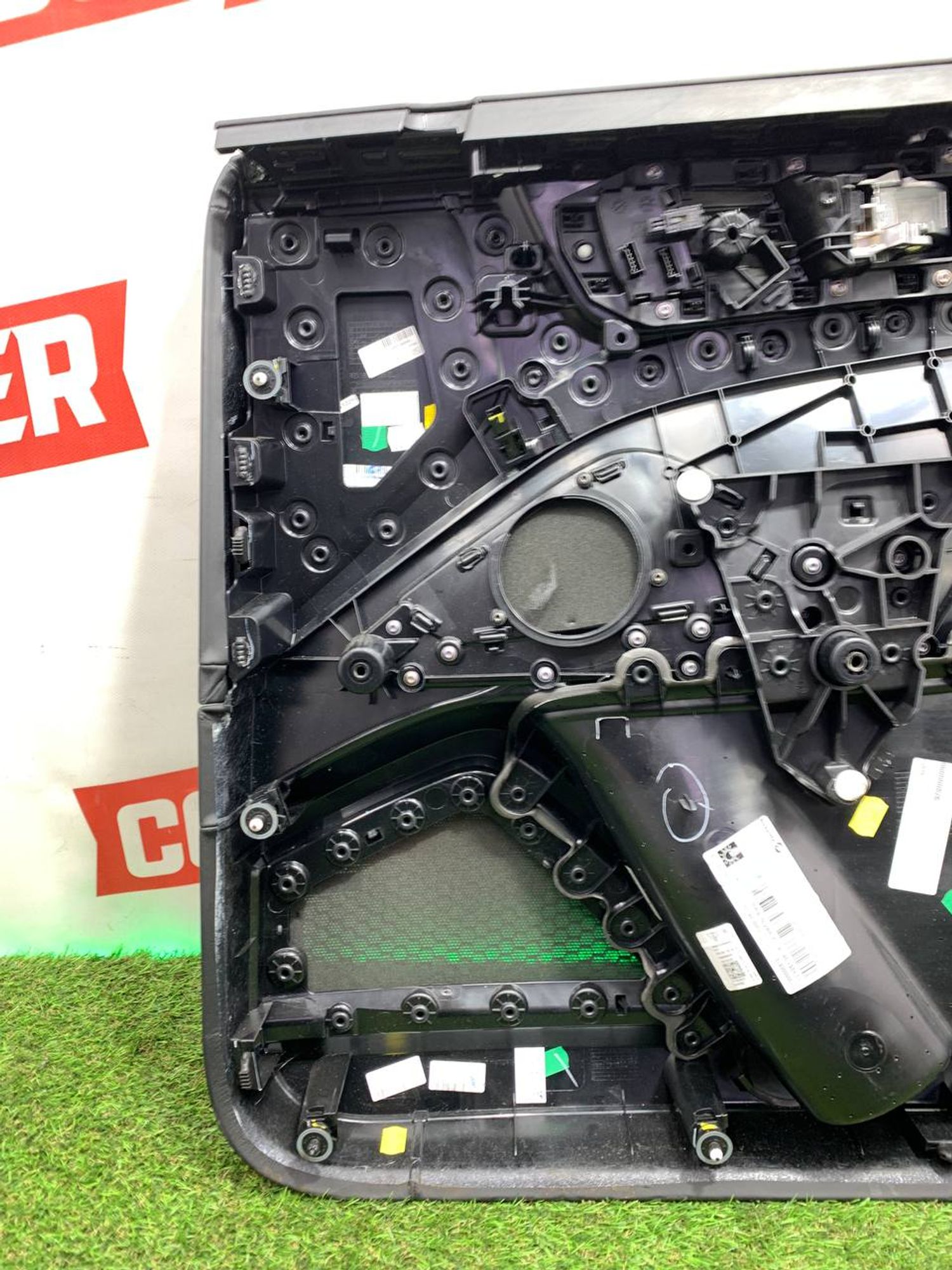 https://ycs.partsauto.market/partsauto-images/thmbs/userImages/h353NjtZg3VDP19b5HMt7LlpbQ93/part/5ceb50db-e2a9-4020-bb28-8329583a2917_1708960809702.jpg