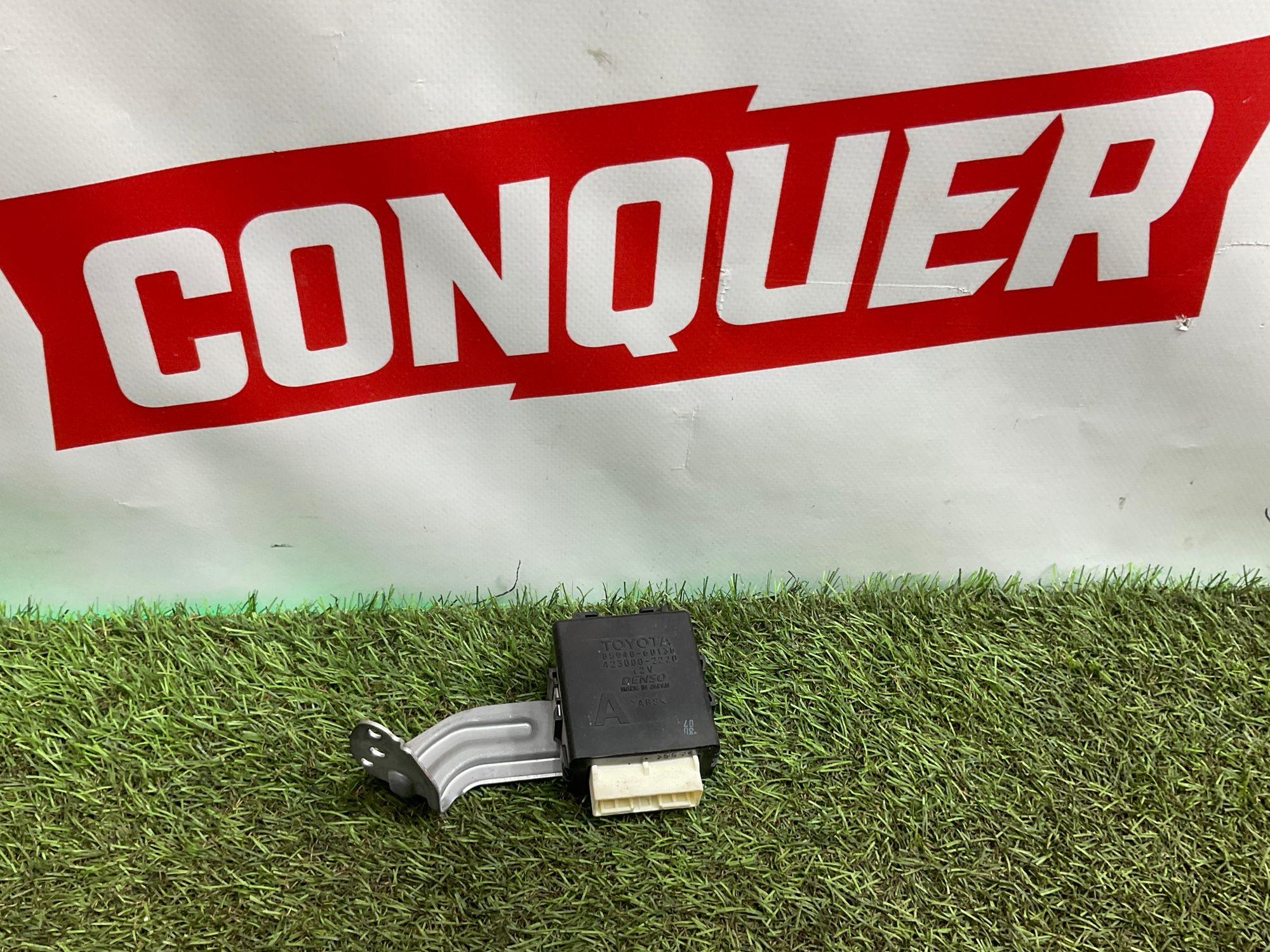 Блок управления стеклоочистителем Toyota Land Cruiser 200 рестайлинг 2 (2015—2023) 2017, 7000 рублей, Москва