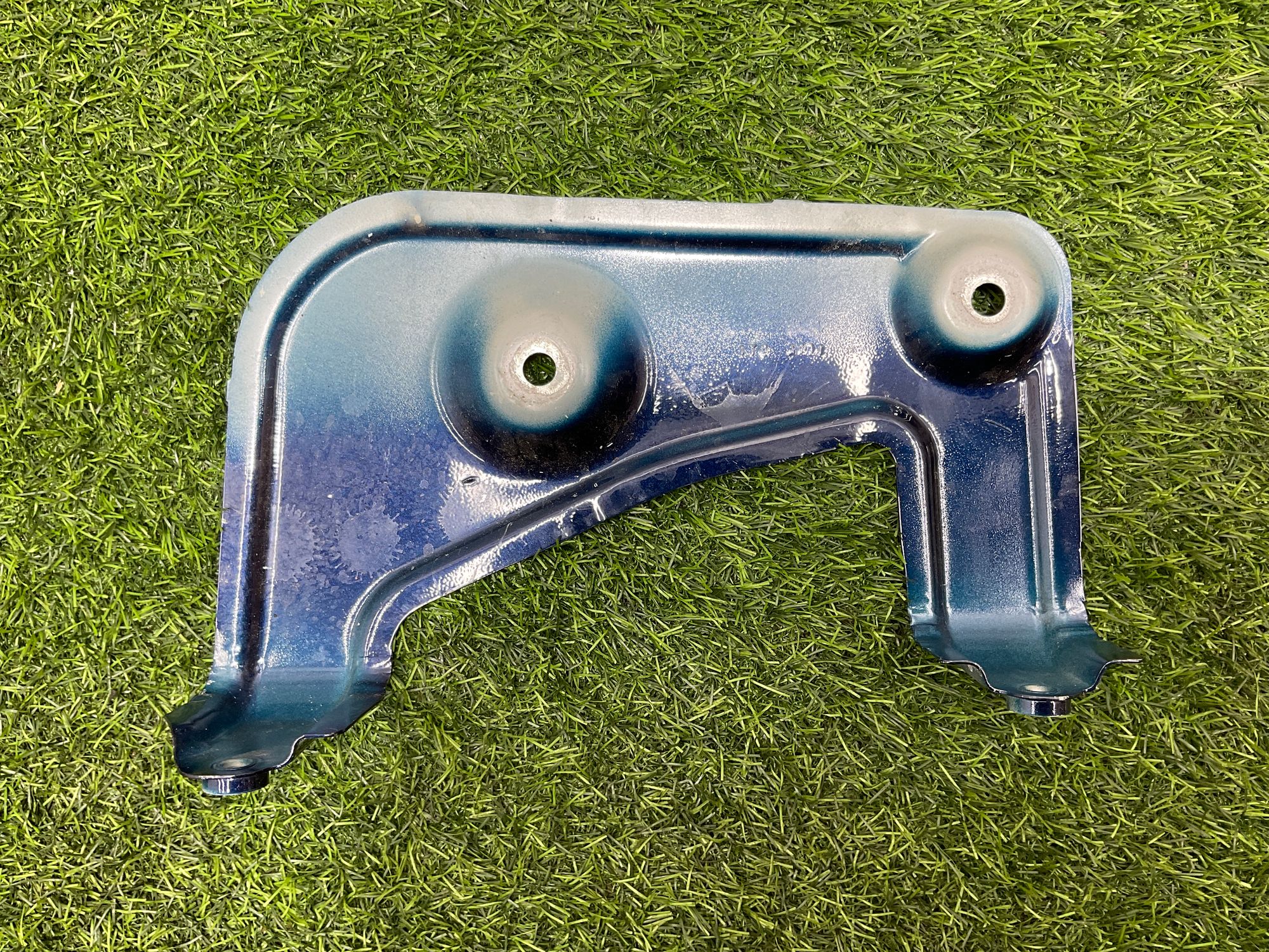 https://ycs.partsauto.market/partsauto-images/thmbs/userImages/h353NjtZg3VDP19b5HMt7LlpbQ93/part/5d0c6d8e-1d6d-4535-8783-c45e1e30ea6b_1735052110984.jpg