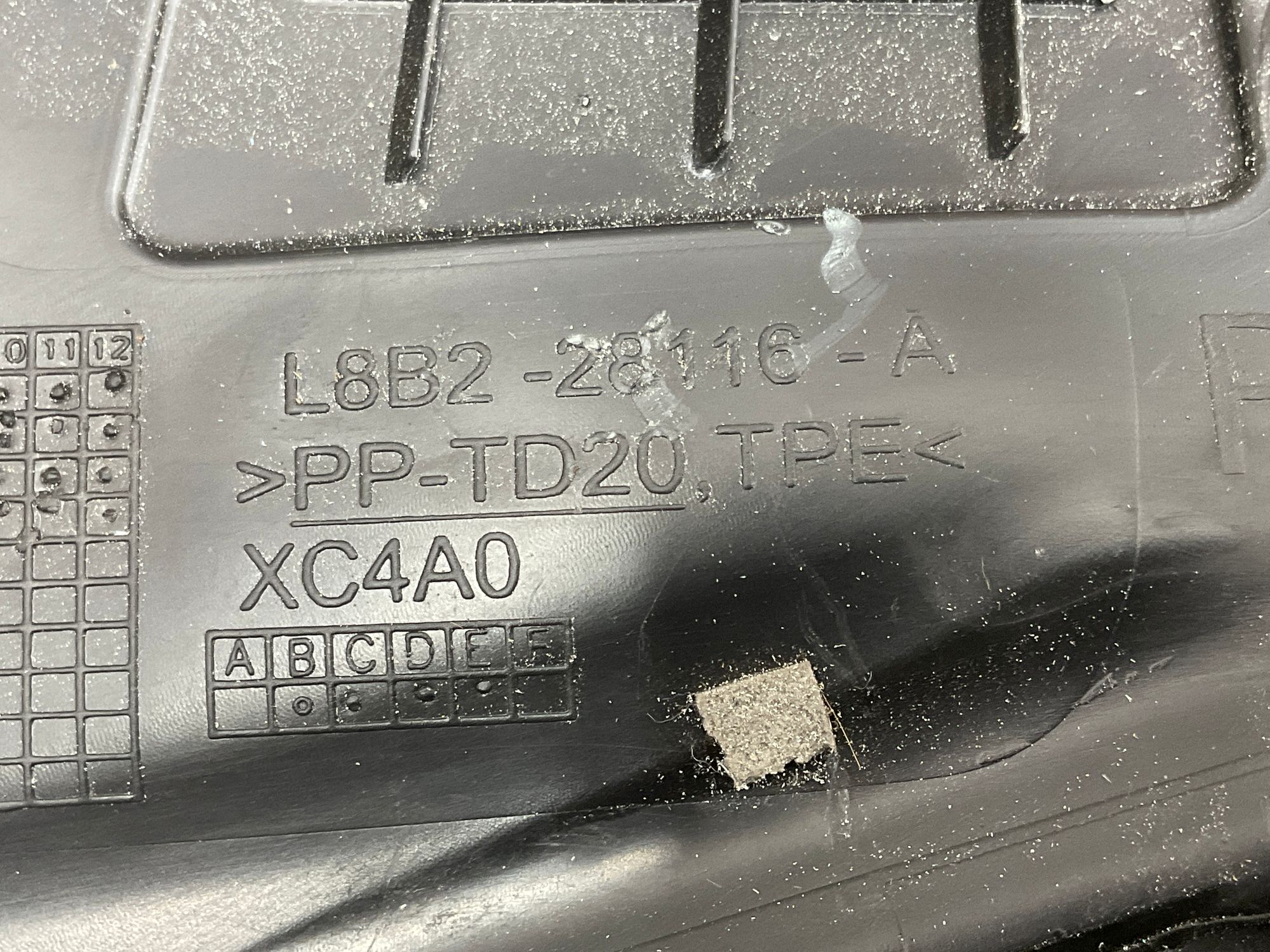 Накладка стойки кузова средняя правая Land Rover Defender L663 II 2022, 11500 рублей, Москва