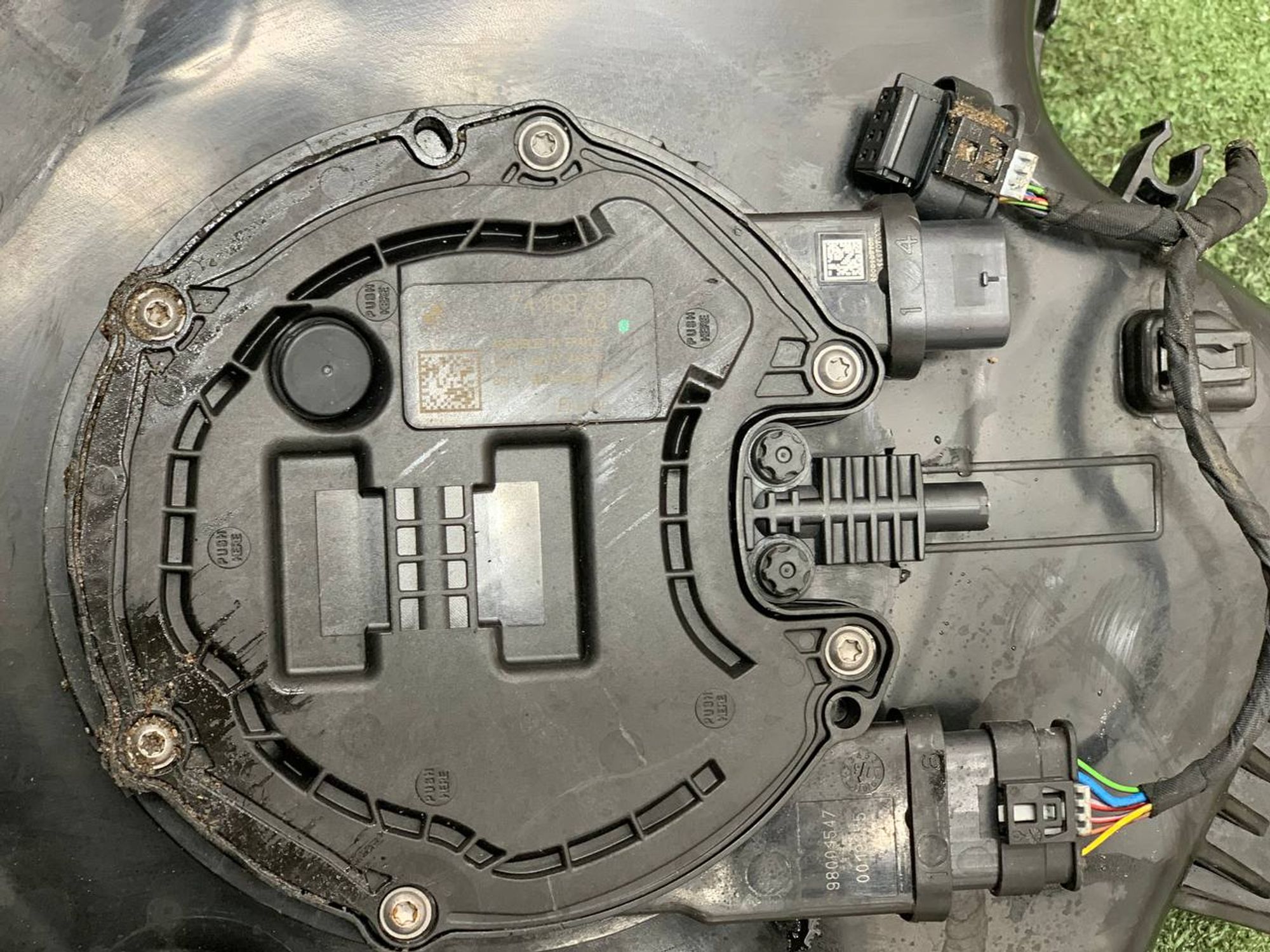 https://ycs.partsauto.market/partsauto-images/thmbs/userImages/h353NjtZg3VDP19b5HMt7LlpbQ93/part/5d24576d-335d-4980-be53-36fc843e6303_1731678464487.jpg