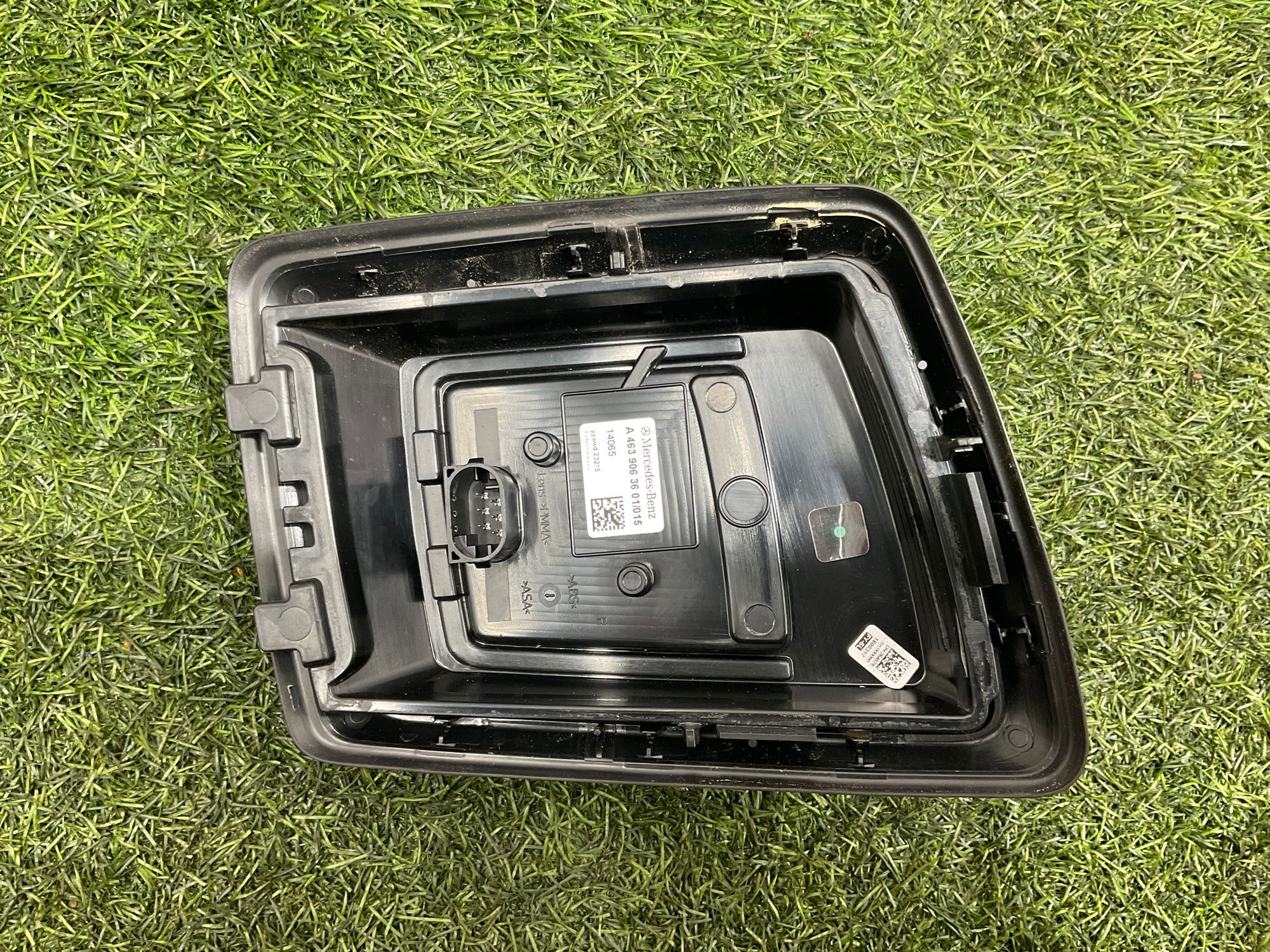 https://ycs.partsauto.market/partsauto-images/thmbs/userImages/h353NjtZg3VDP19b5HMt7LlpbQ93/part/5d59acee-8dc7-45ad-b21e-958924952841_1741945778509.jpg