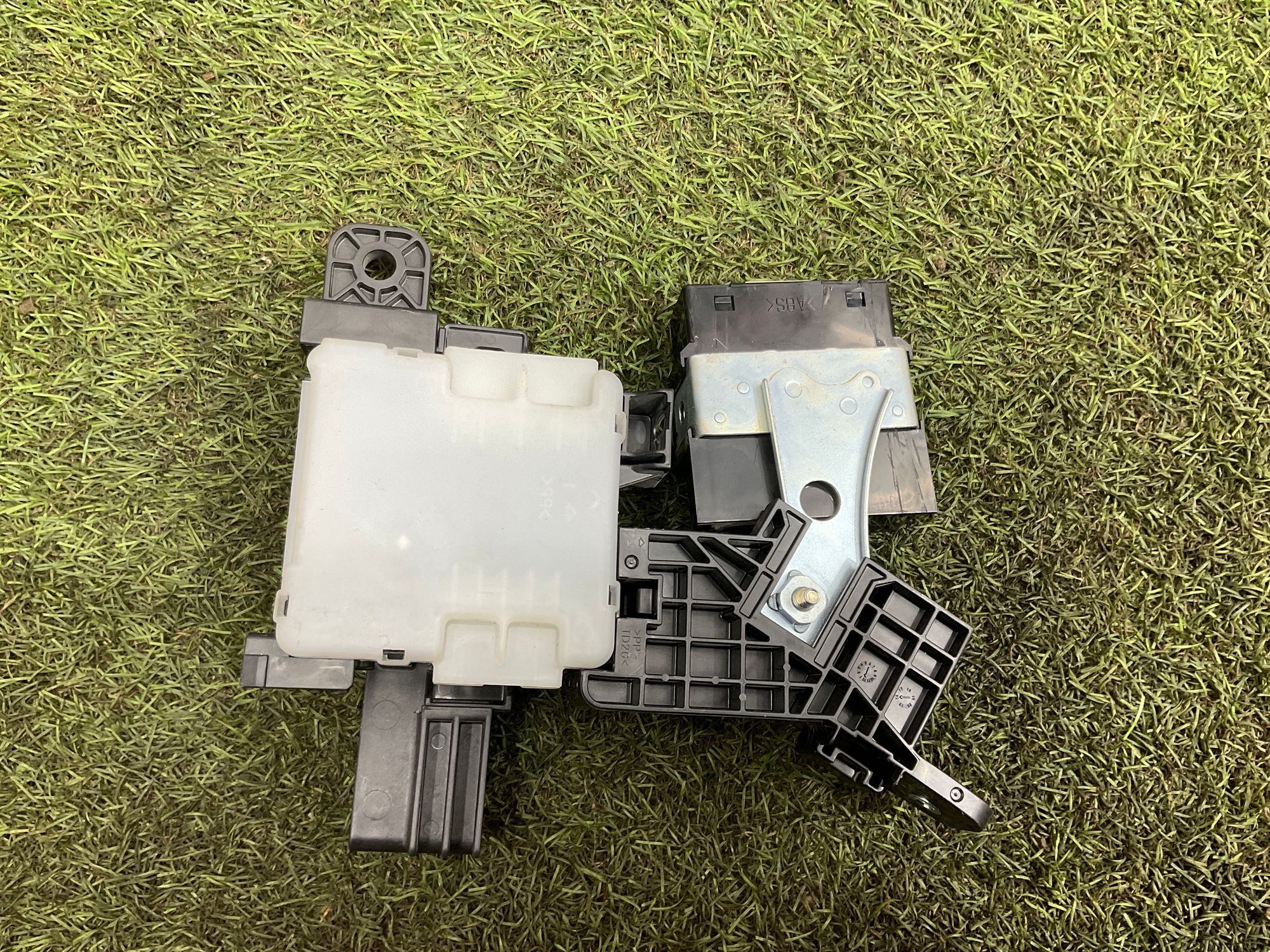 Блок управления рулевой рейкой Toyota Land Cruiser 200 рестайлинг 2 (2015—2023) 2017, 10000 рублей, Москва