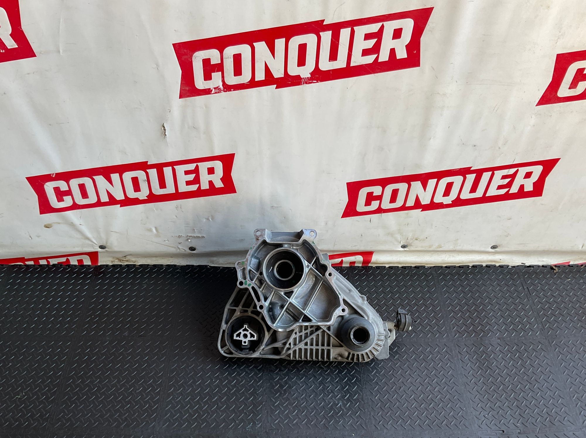 https://ycs.partsauto.market/partsauto-images/thmbs/userImages/h353NjtZg3VDP19b5HMt7LlpbQ93/part/5e08b5ac-10db-4216-bd76-9009f29debee_1745566393384.jpg