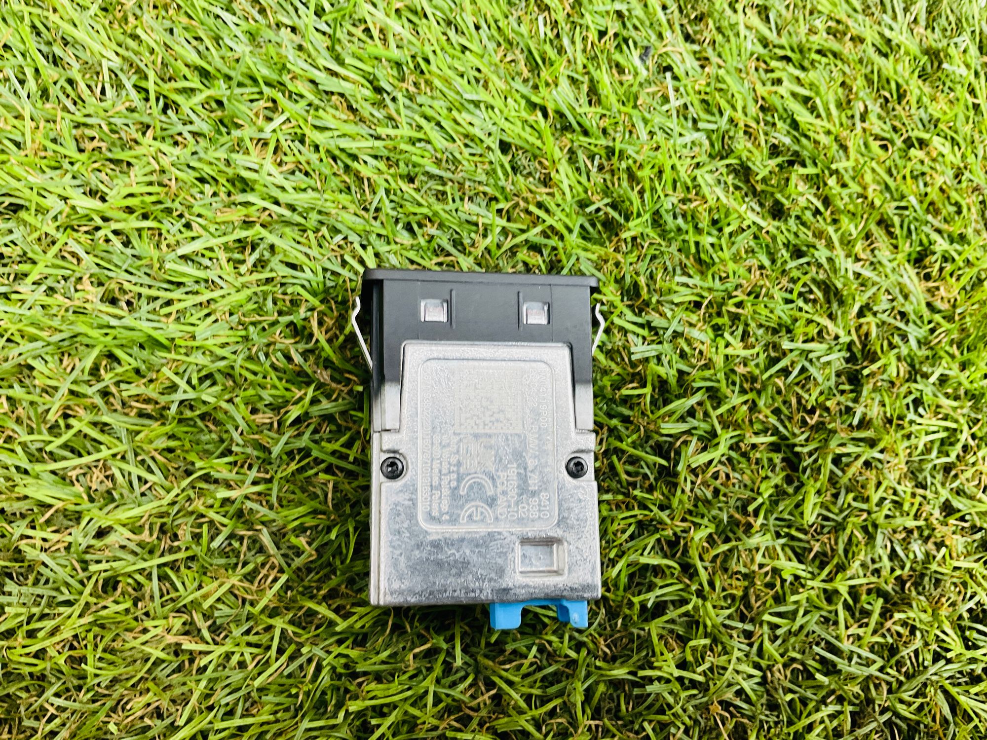 https://ycs.partsauto.market/partsauto-images/thmbs/userImages/h353NjtZg3VDP19b5HMt7LlpbQ93/part/5e261381-002e-442d-888e-9cedb331f3a3_1779263901177.jpg