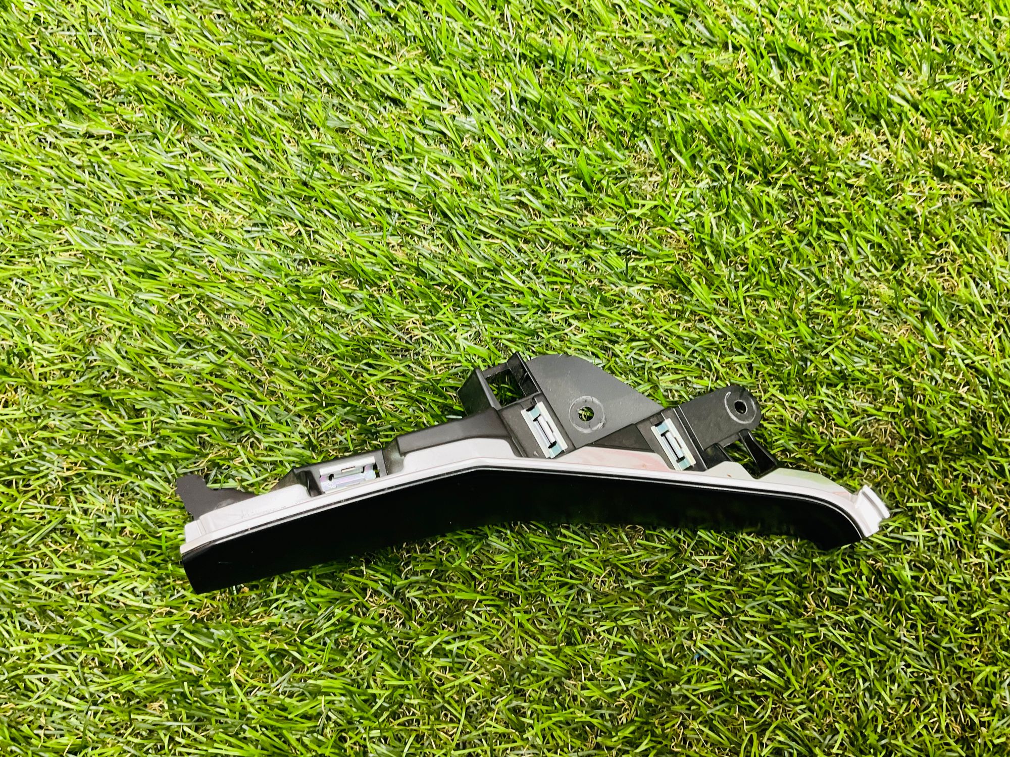 https://ycs.partsauto.market/partsauto-images/thmbs/userImages/h353NjtZg3VDP19b5HMt7LlpbQ93/part/5e51a59d-5ba7-4c4c-b779-e0ffbb8ac1c0_1785851946871.jpg