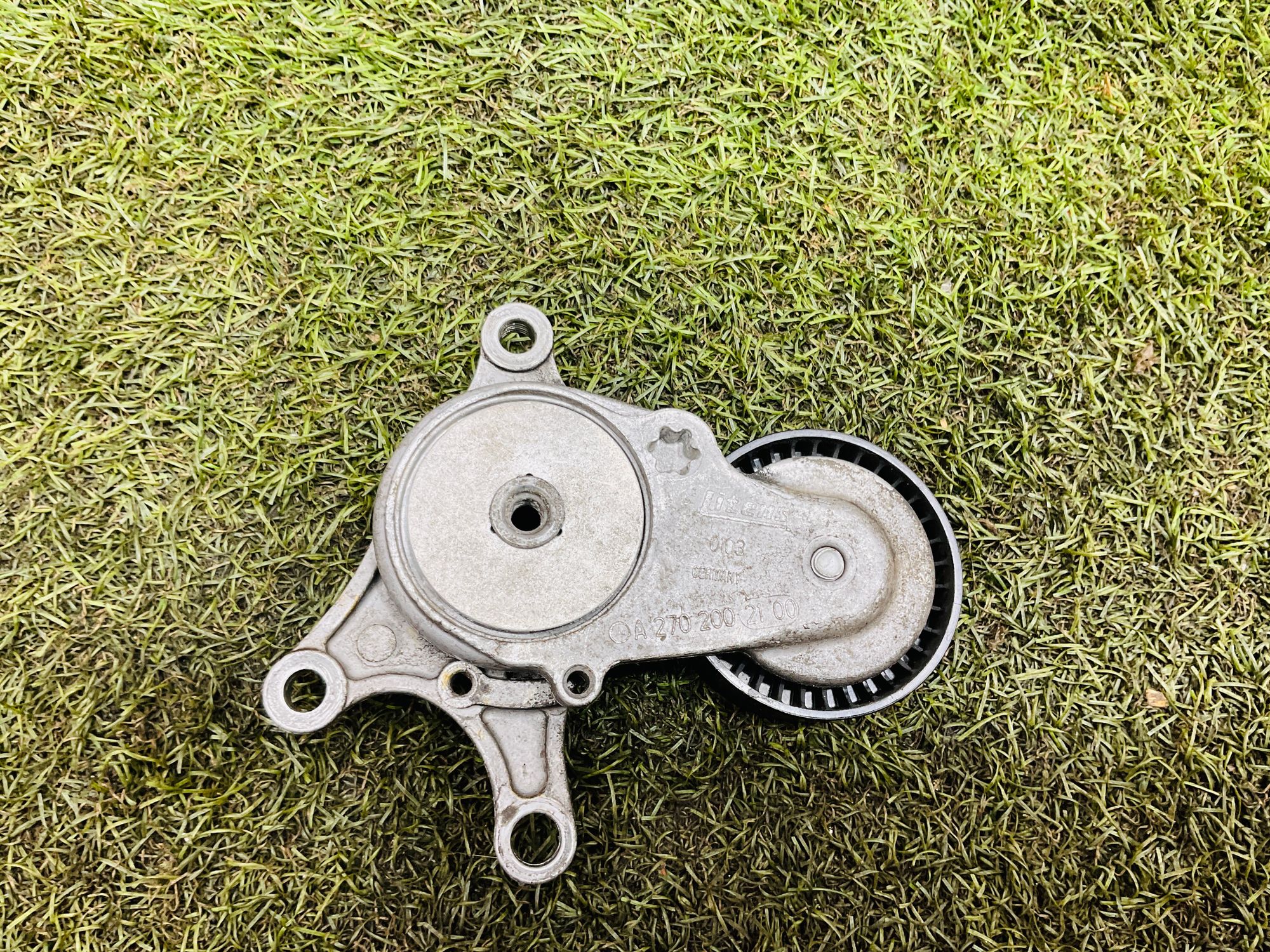 Натяжитель ремня 260920 Mercedes-Benz CLA-класс C118, 3000 рублей, Москва