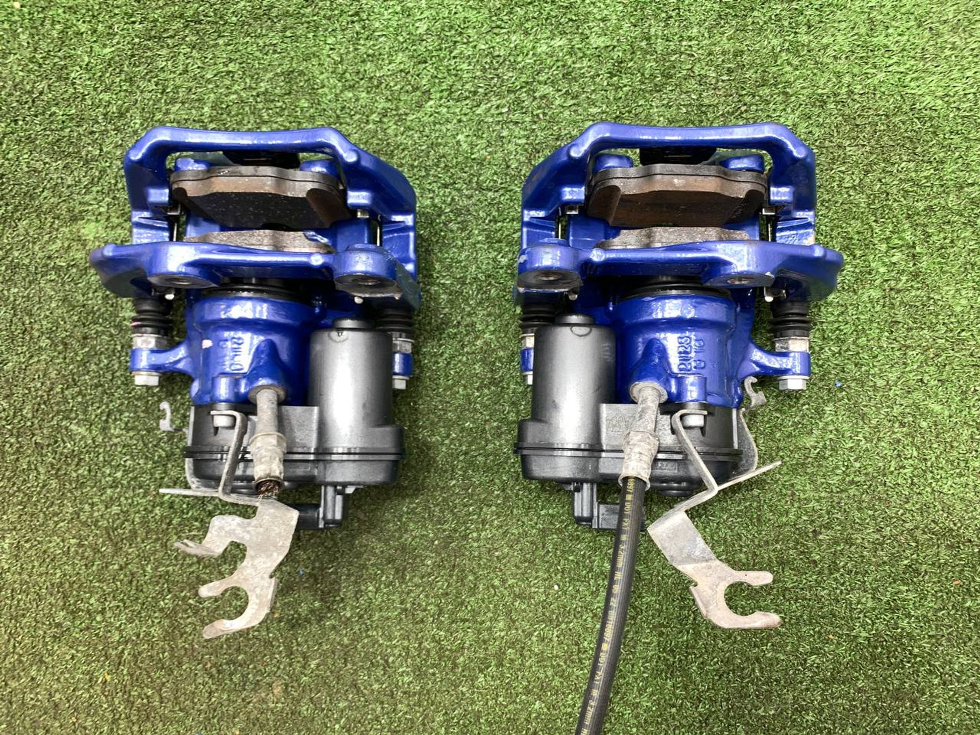 https://ycs.partsauto.market/partsauto-images/thmbs/userImages/h353NjtZg3VDP19b5HMt7LlpbQ93/part/5ef01be8-e4f3-47f8-b75b-ba25ae98b70c_1726142816421.jpg