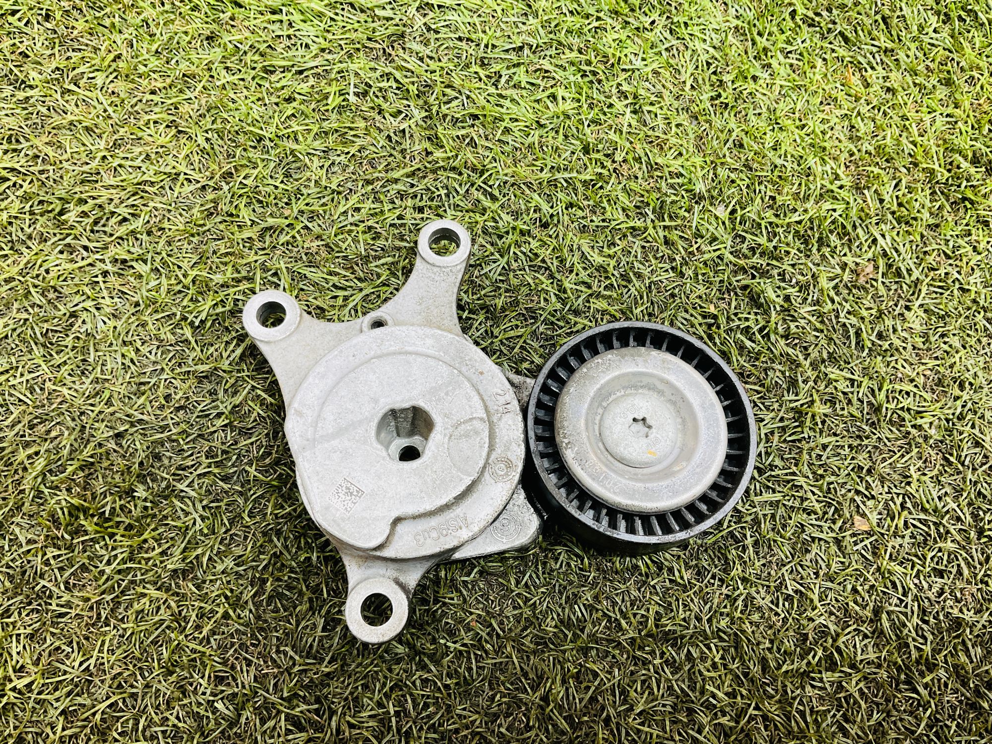 Натяжитель ремня 260920 Mercedes-Benz CLA-класс C118, 3000 рублей, Москва