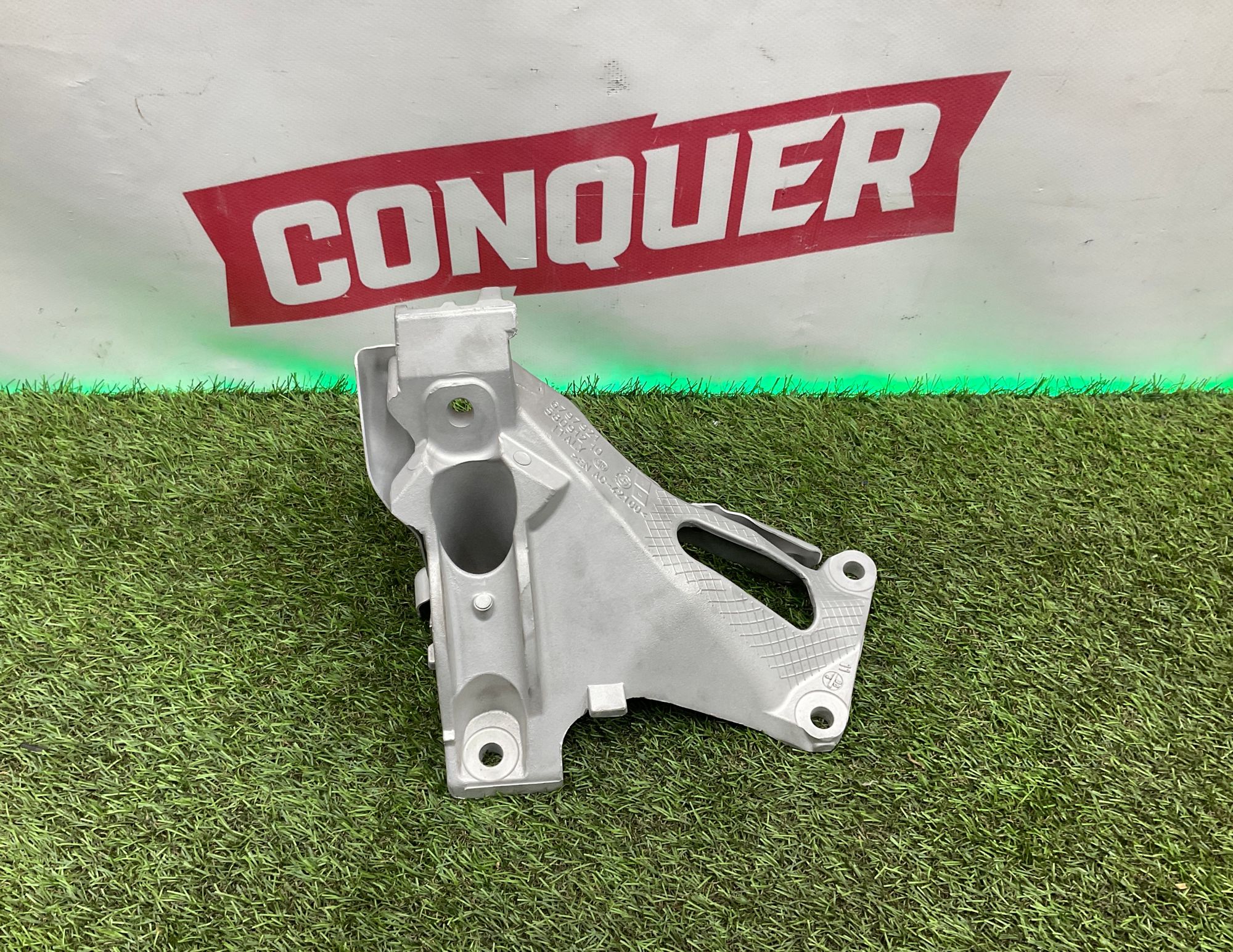 Кронштейн двигателя правый BMW X5, E70 рестайлинг N55, 2000 рублей, Москва