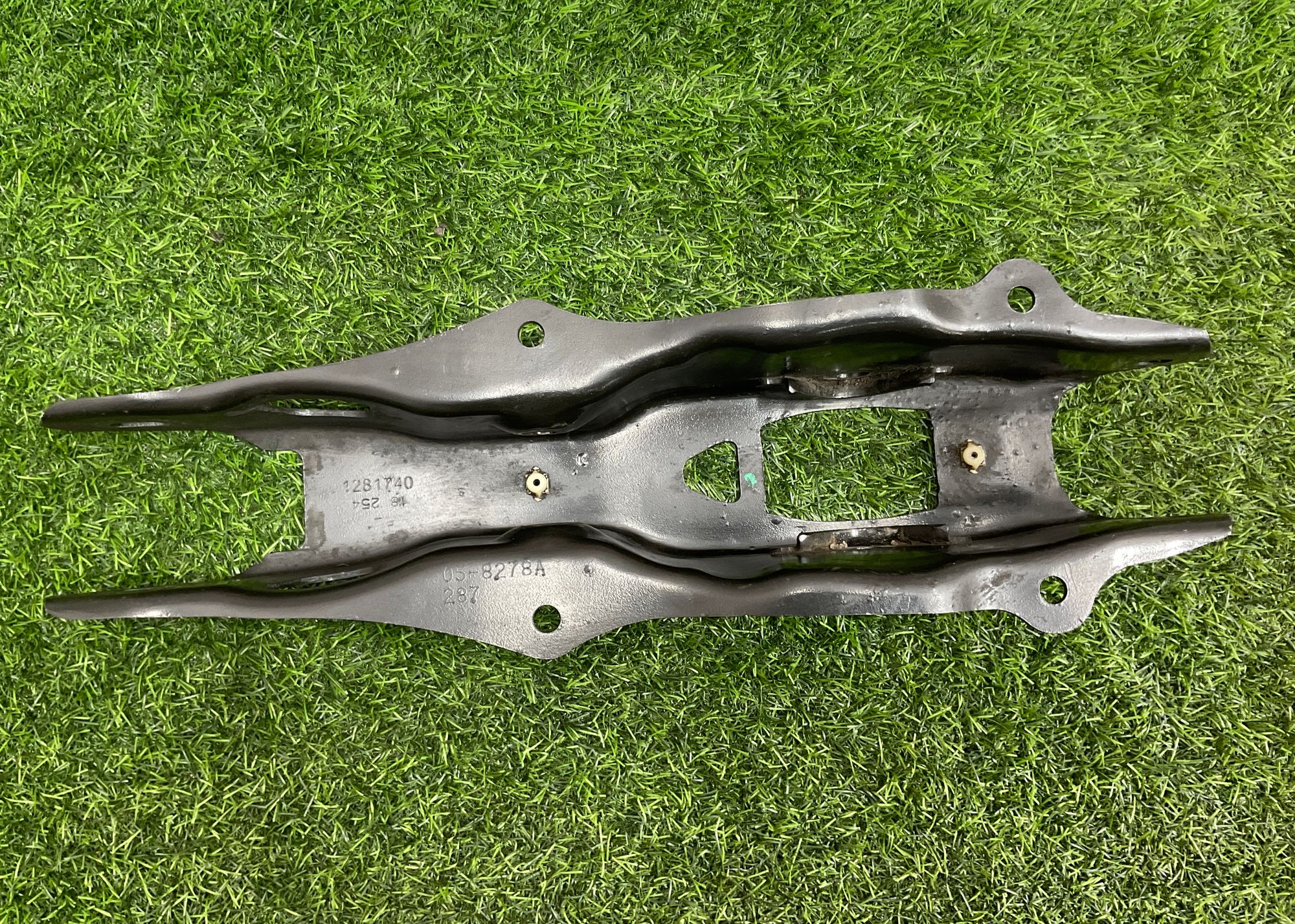 https://ycs.partsauto.market/partsauto-images/thmbs/userImages/h353NjtZg3VDP19b5HMt7LlpbQ93/part/5f11cfb6-dd1e-484c-a0cb-825a343bbe27_1743514398373.jpg