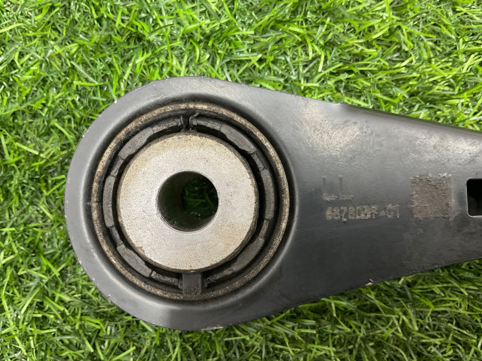 https://ycs.partsauto.market/partsauto-images/thmbs/userImages/h353NjtZg3VDP19b5HMt7LlpbQ93/part/60727111-5d97-4c30-a18d-a065cb5e22b3_1743513494045.jpg