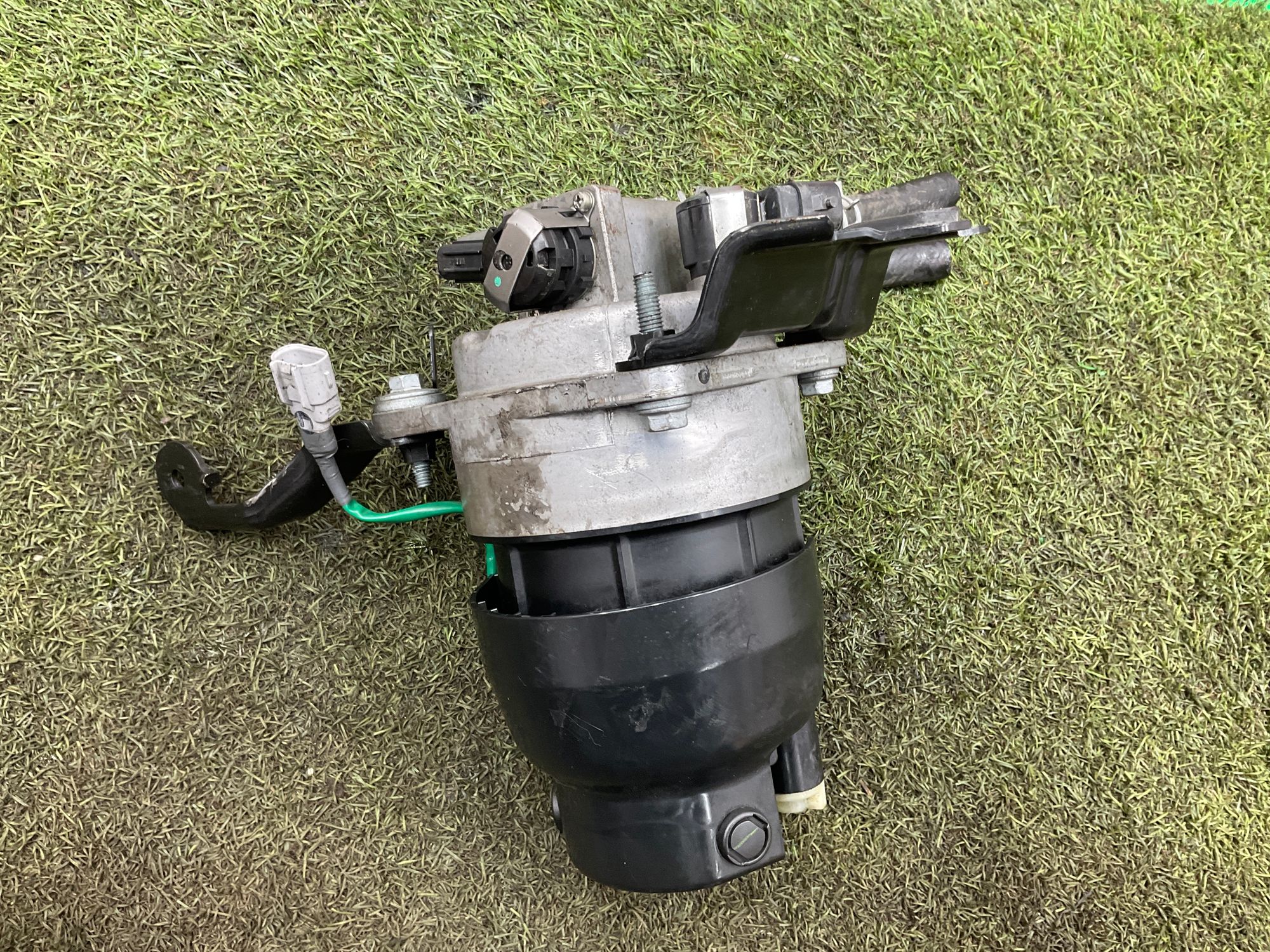 Фильтр топливный Toyota Land Cruiser 300 (2021—2023) 2024, 25000 рублей, Москва