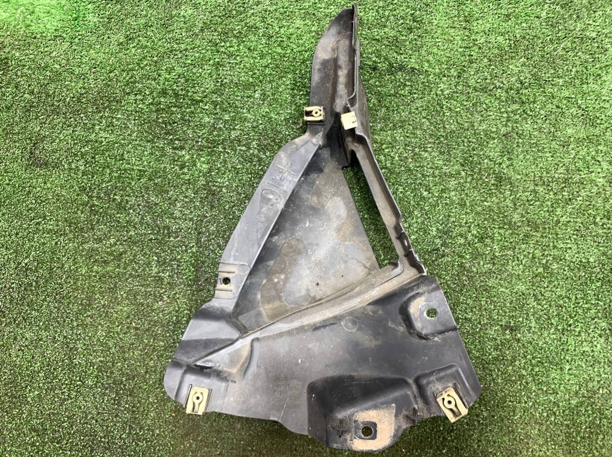 https://ycs.partsauto.market/partsauto-images/thmbs/userImages/h353NjtZg3VDP19b5HMt7LlpbQ93/part/608bb5d1-b29e-42f3-8e3d-75732773963f_1727422892559.jpg