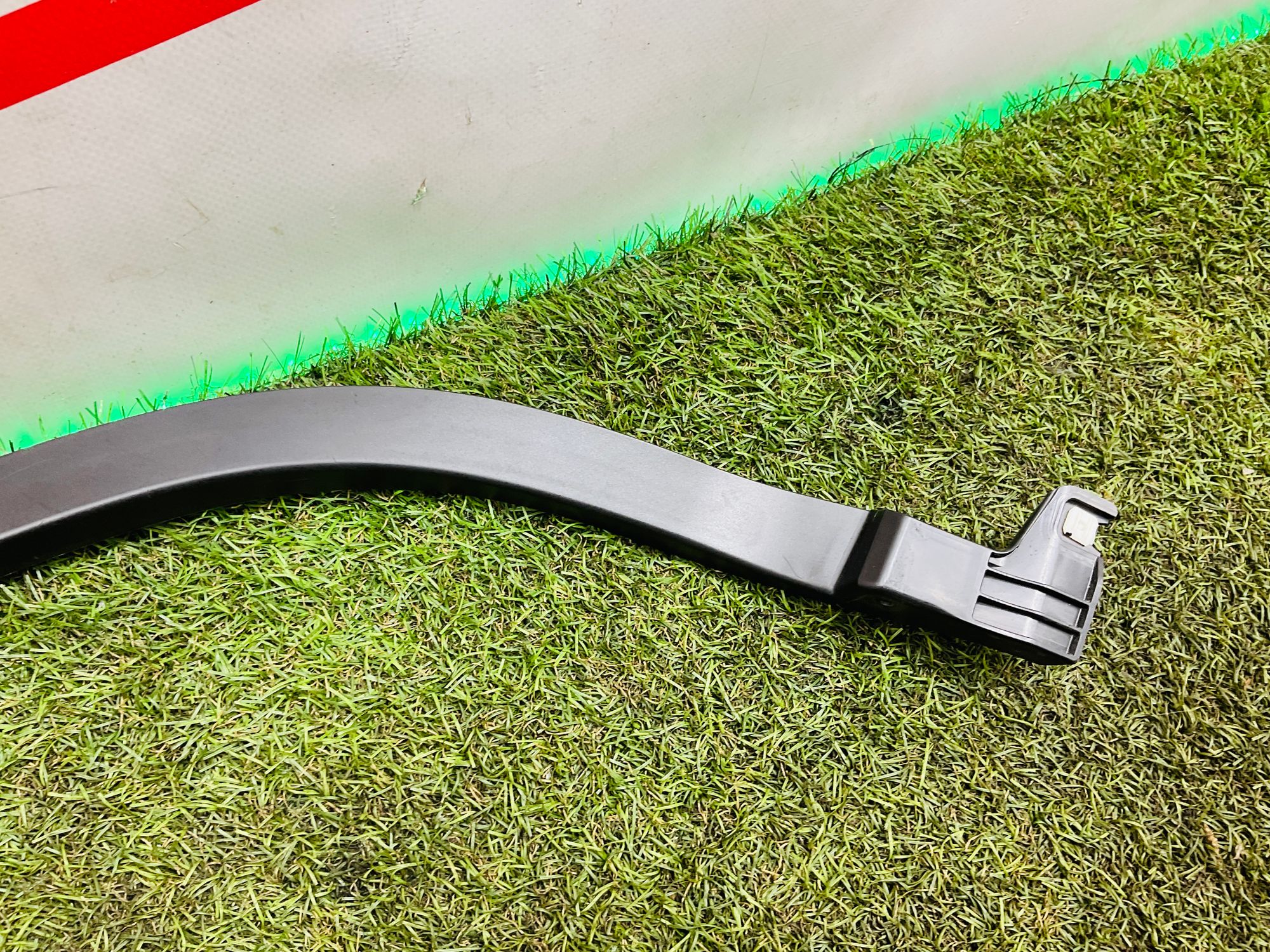 https://ycs.partsauto.market/partsauto-images/thmbs/userImages/h353NjtZg3VDP19b5HMt7LlpbQ93/part/609f0610-30a5-4123-af31-8d894bf73e89_1780055002363.jpg