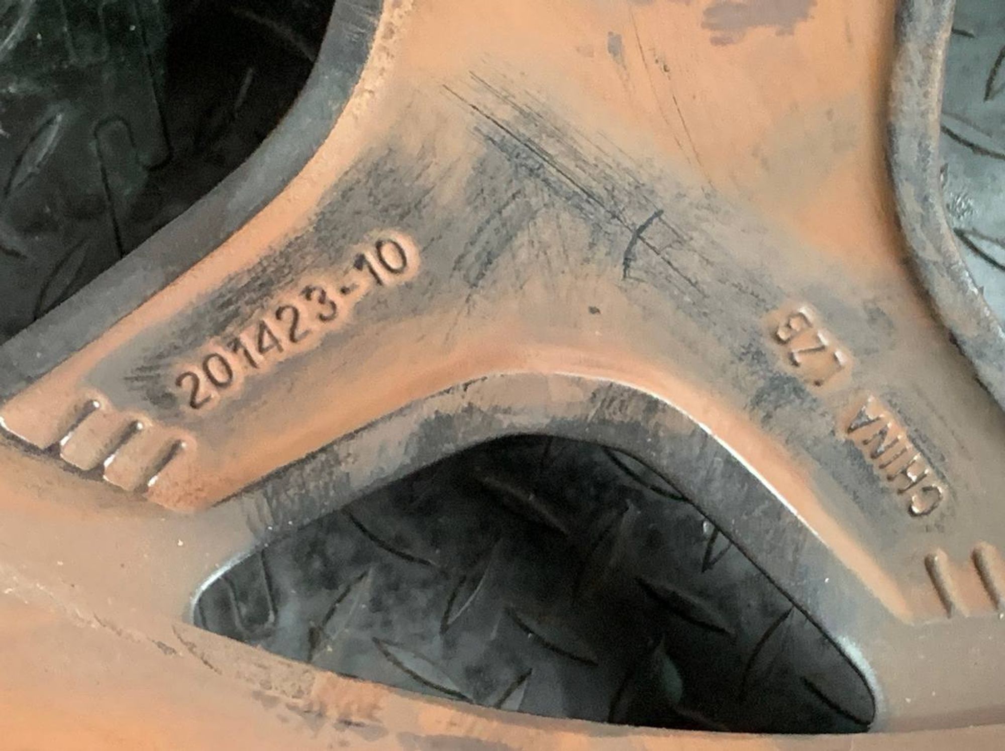 https://ycs.partsauto.market/partsauto-images/thmbs/userImages/h353NjtZg3VDP19b5HMt7LlpbQ93/part/60ca505f-8a08-402c-a772-37603316c2ce_1732700414551.jpg