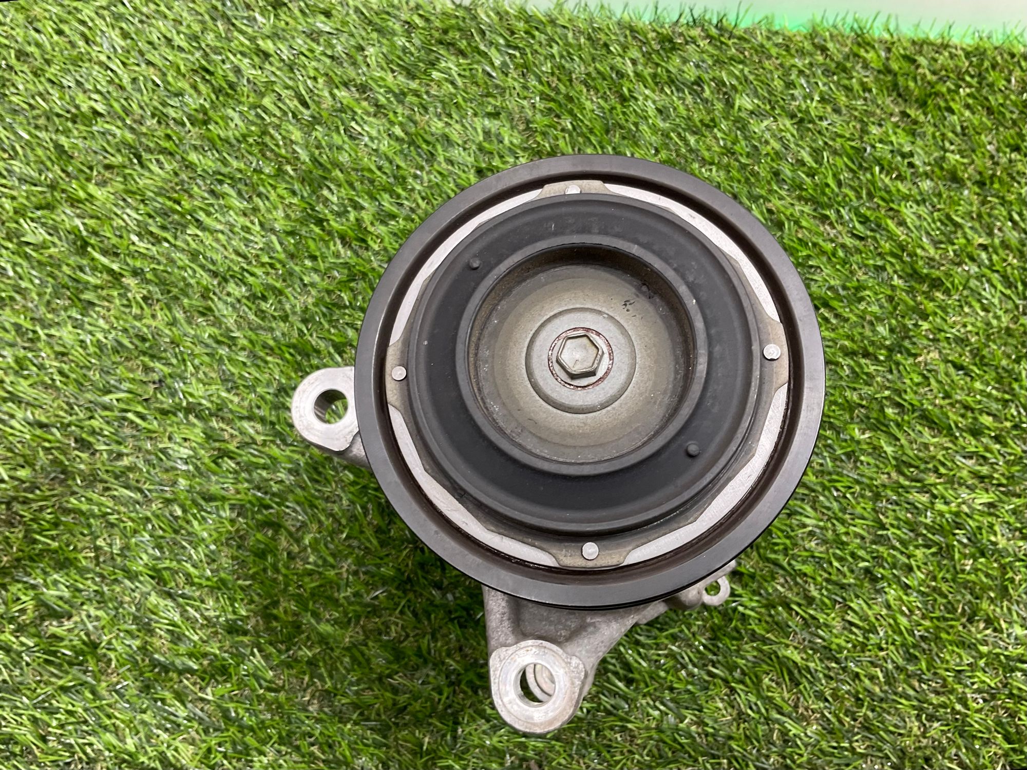 https://ycs.partsauto.market/partsauto-images/thmbs/userImages/h353NjtZg3VDP19b5HMt7LlpbQ93/part/60e3e1be-c743-412a-a34d-fe602280d8df_1781256287257.jpg