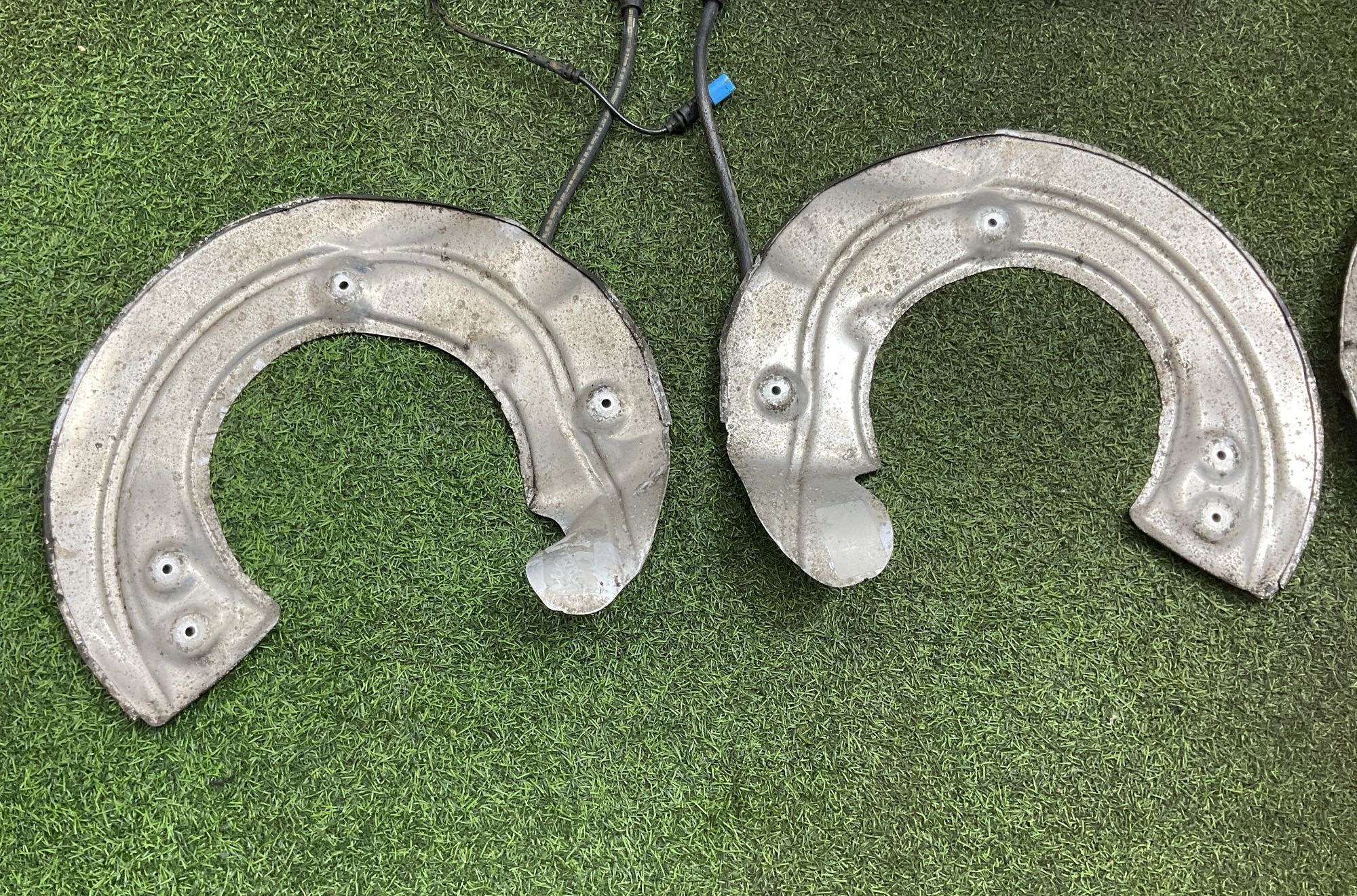 https://ycs.partsauto.market/partsauto-images/thmbs/userImages/h353NjtZg3VDP19b5HMt7LlpbQ93/part/61180275-1aa8-4fa7-bd3d-f2b8c6d26a66_1743161678619.jpg