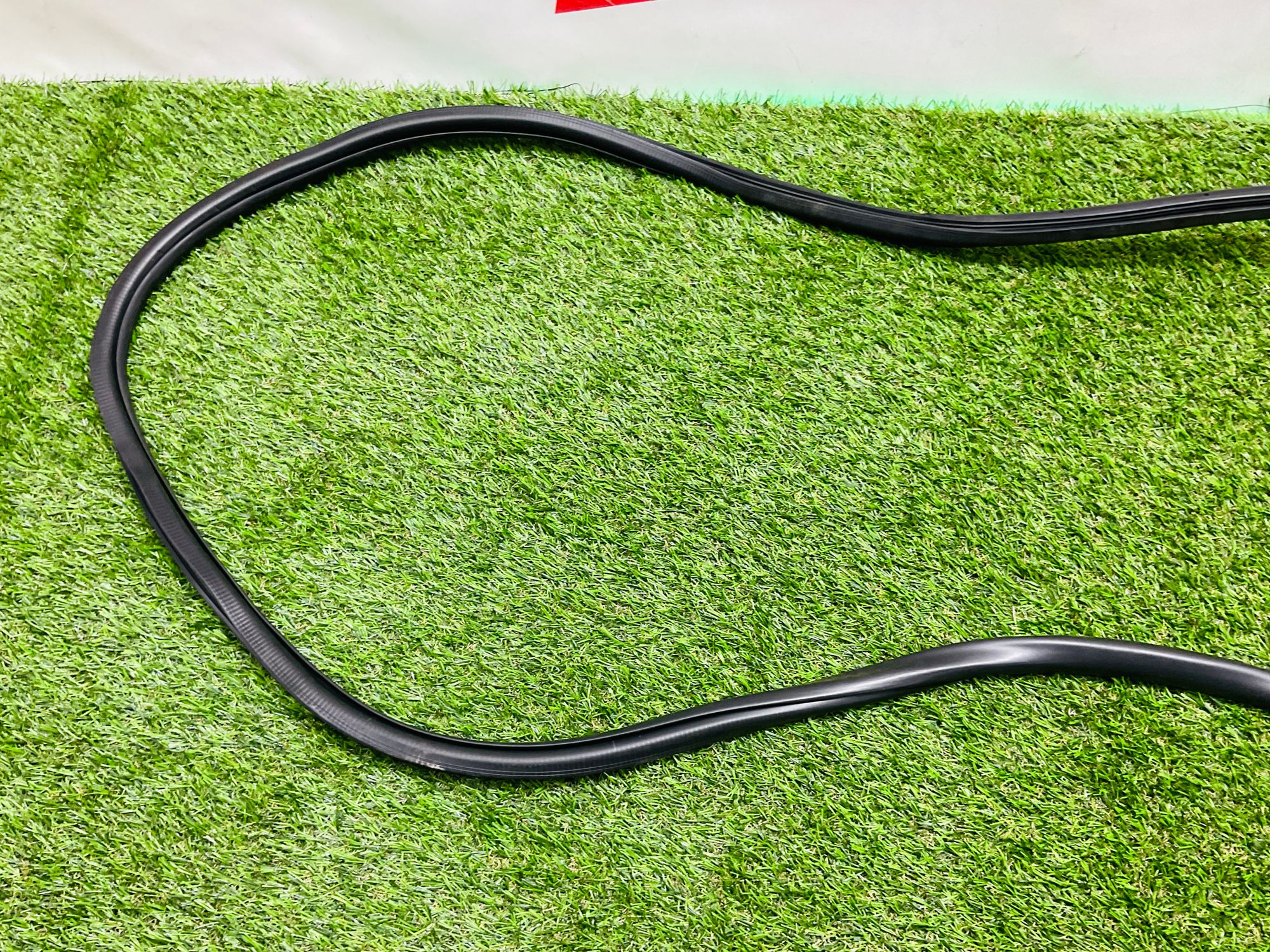https://ycs.partsauto.market/partsauto-images/thmbs/userImages/h353NjtZg3VDP19b5HMt7LlpbQ93/part/618f3491-aa70-4766-8df3-7ff170ae2230_1780390536301.jpg