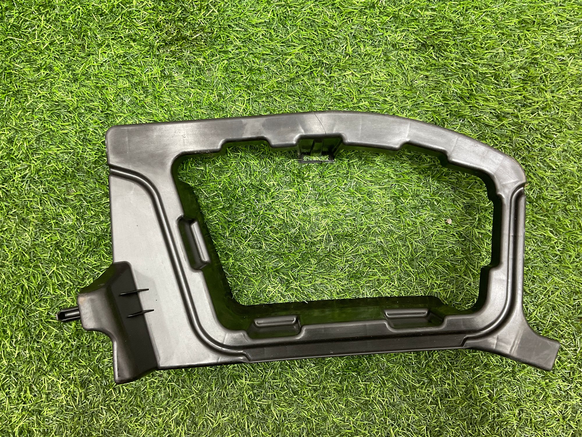 https://ycs.partsauto.market/partsauto-images/thmbs/userImages/h353NjtZg3VDP19b5HMt7LlpbQ93/part/6190b735-d2c6-4eda-af9a-17b5f02be841_1736346056569.jpg