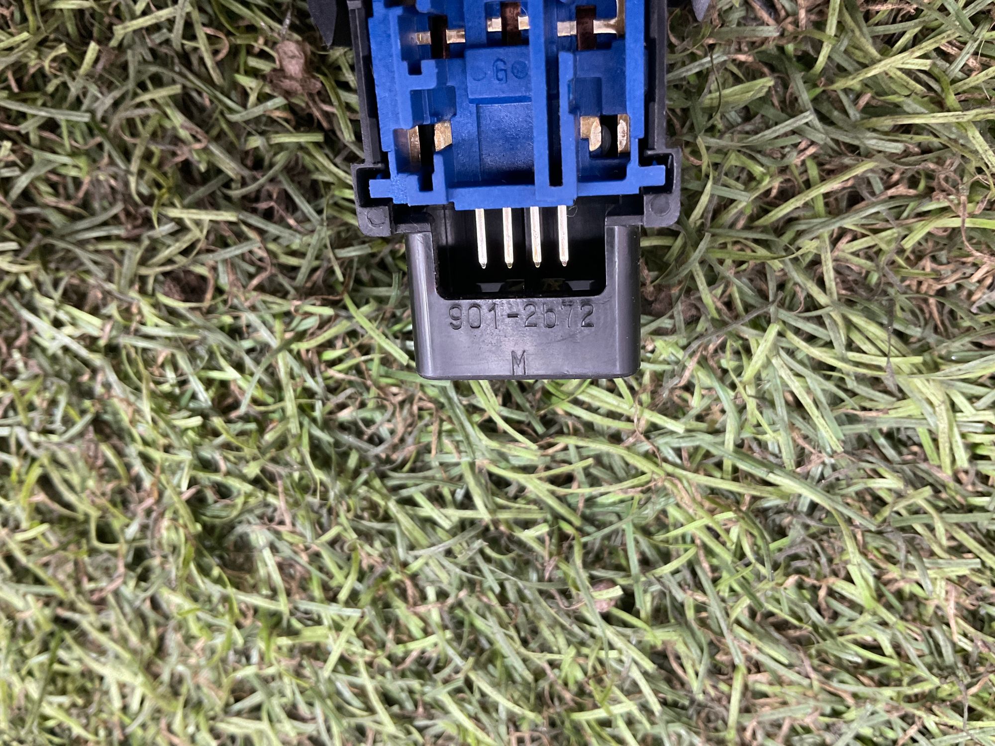 Клавиша активации сажевого фильтра Toyota Land Cruiser 200 рестайлинг 2 (2015—2023) 2017, 2500 рублей, Москва