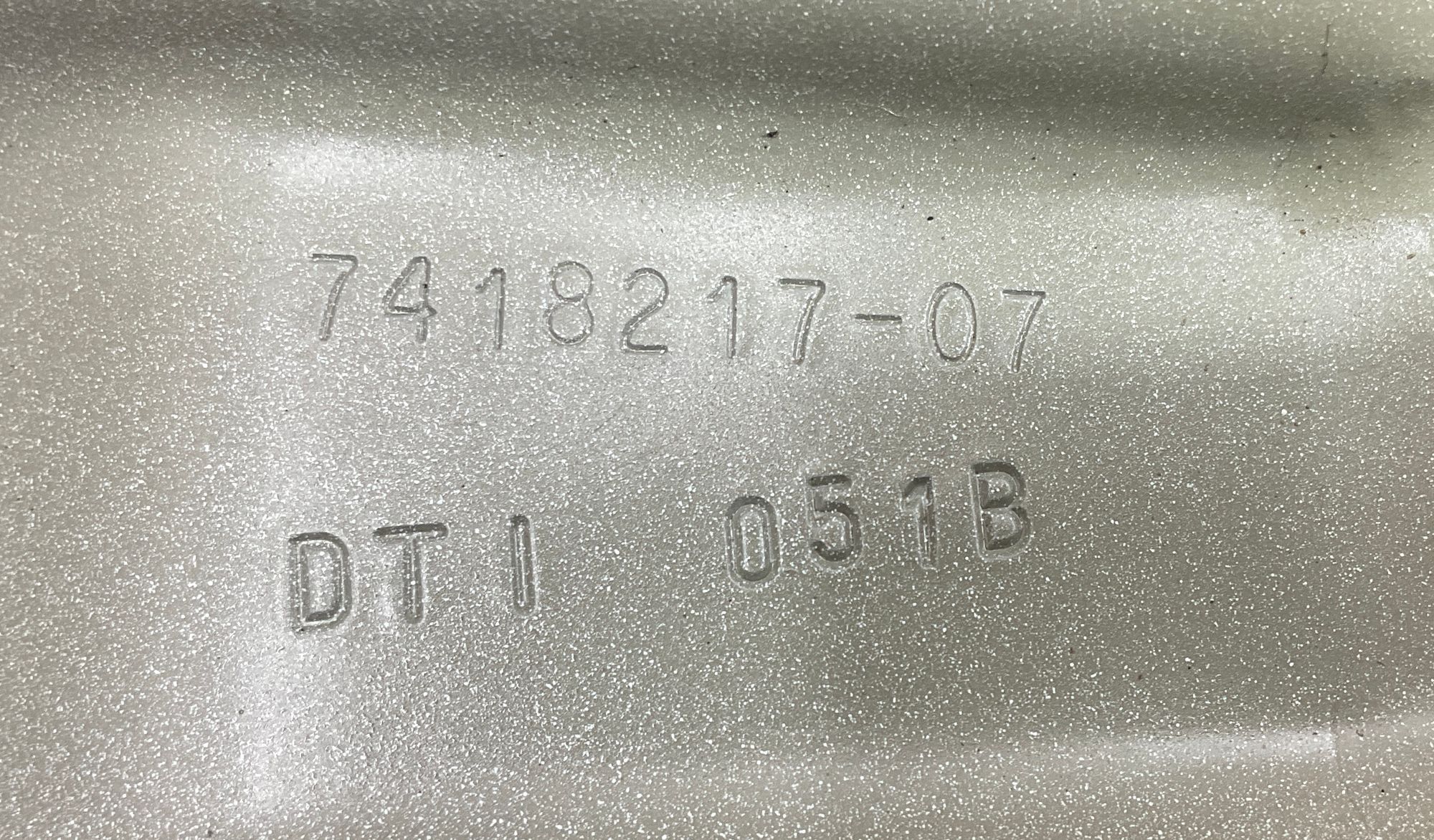 Кронштейн крепления крыла левое BMW X5 M F95, 1000 рублей, Москва