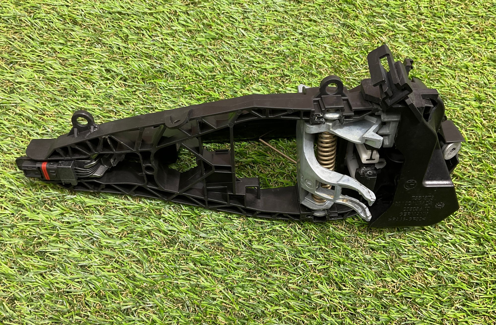 https://ycs.partsauto.market/partsauto-images/thmbs/userImages/h353NjtZg3VDP19b5HMt7LlpbQ93/part/62d9dd6d-2f30-48d9-8fe2-2e68f4fb7652_1747124202740.jpg