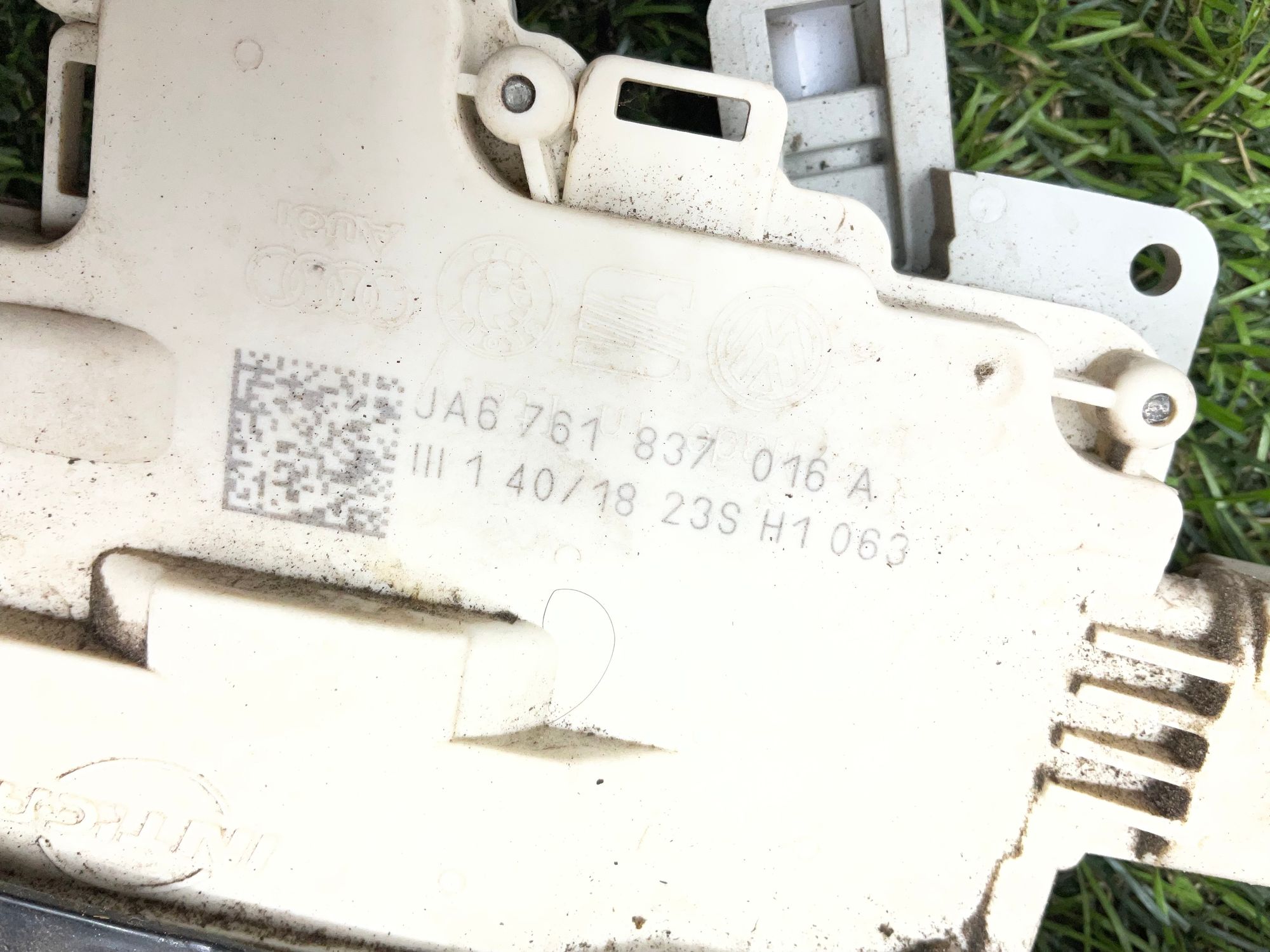 https://ycs.partsauto.market/partsauto-images/thmbs/userImages/h353NjtZg3VDP19b5HMt7LlpbQ93/part/63a2c35c-f3c5-4c81-8038-ca8cb784db9c_1786353010563.jpg