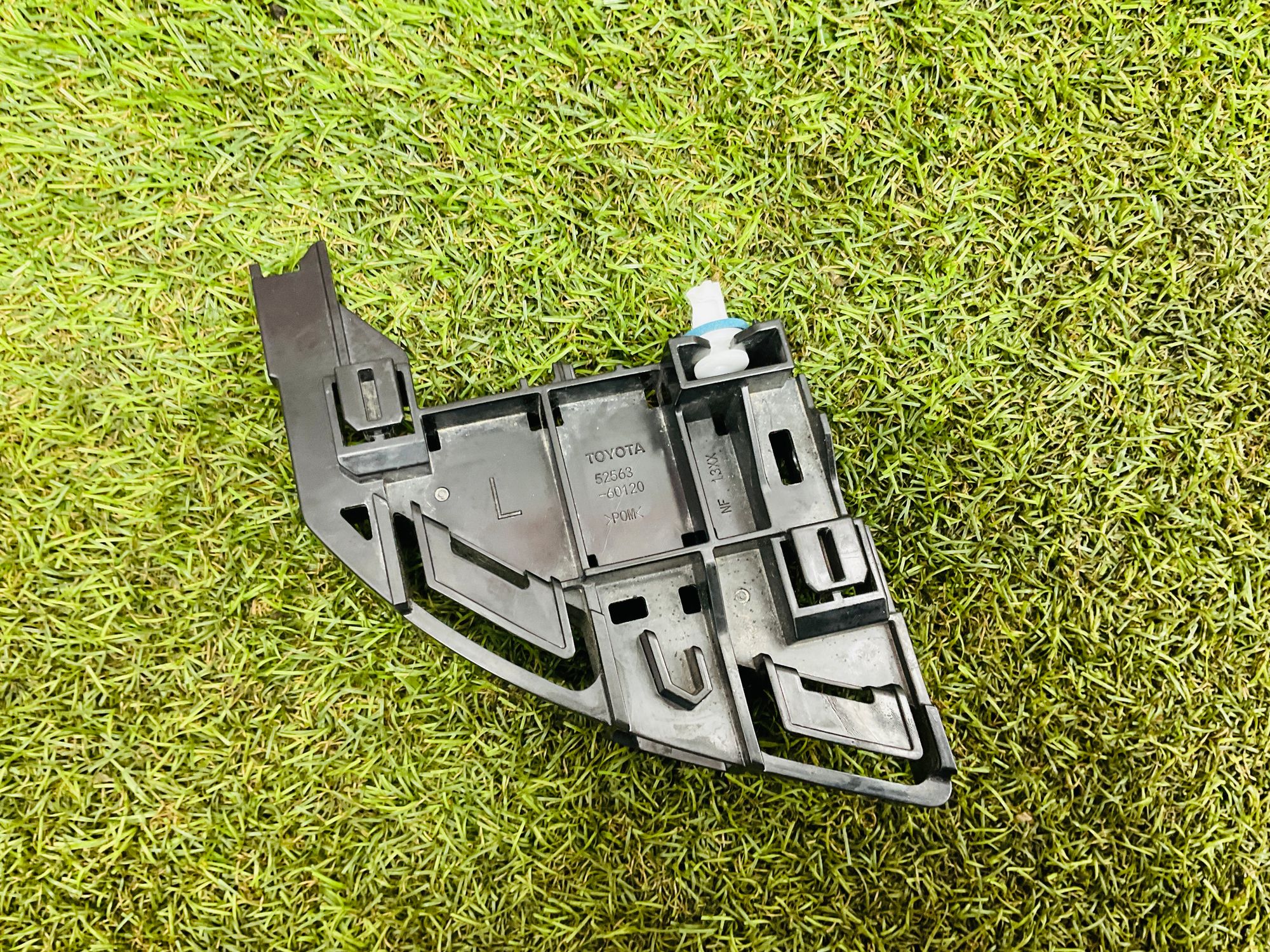 https://ycs.partsauto.market/partsauto-images/thmbs/userImages/h353NjtZg3VDP19b5HMt7LlpbQ93/part/63a4ceab-7953-4f13-b851-d69ff8e53b52_1780056036293.jpg