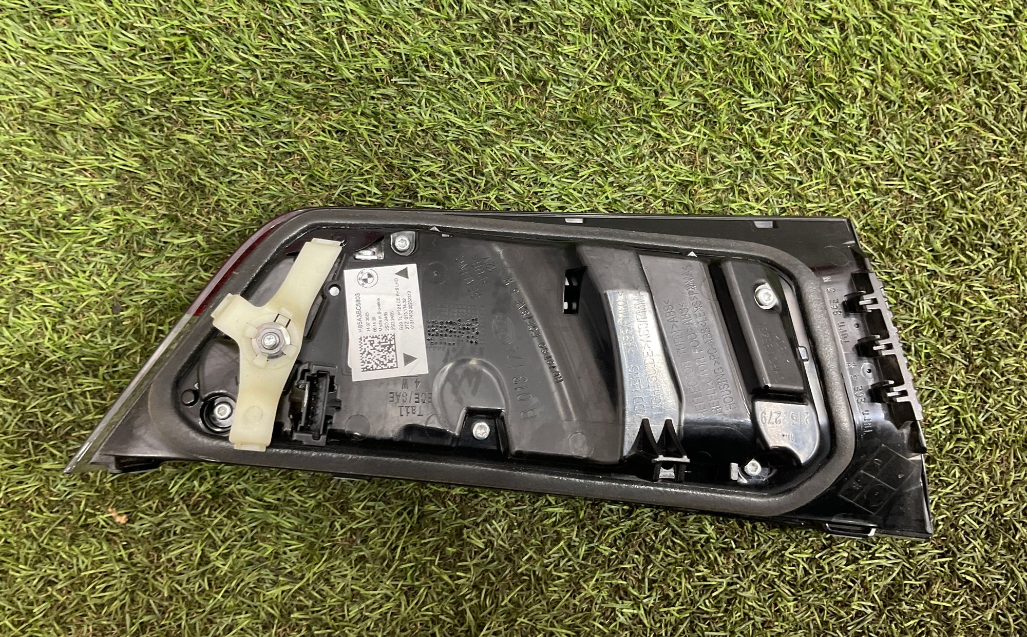 Фонарь крышки багажника правый BMW M3 G80 2023, 15000 рублей, Москва