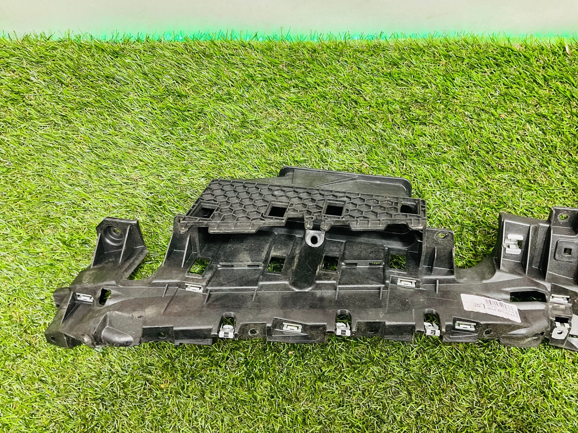 https://ycs.partsauto.market/partsauto-images/thmbs/userImages/h353NjtZg3VDP19b5HMt7LlpbQ93/part/64424398-3f79-4d1b-a04c-615c1e516992_1785940934837.jpg