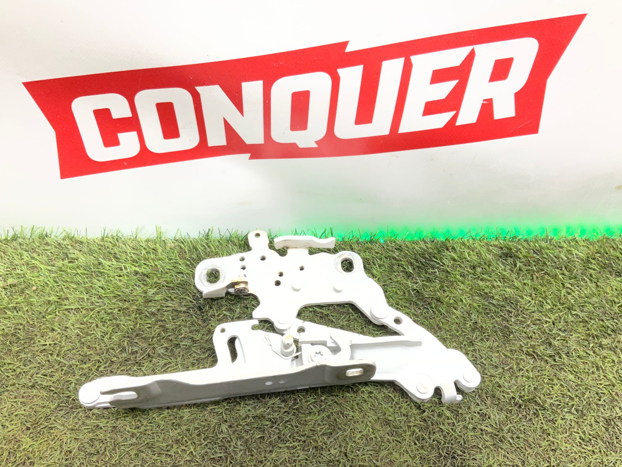 Петля капота левая BMW 3 серия, F30/F31 рестайлинг, 1500 рублей, Москва