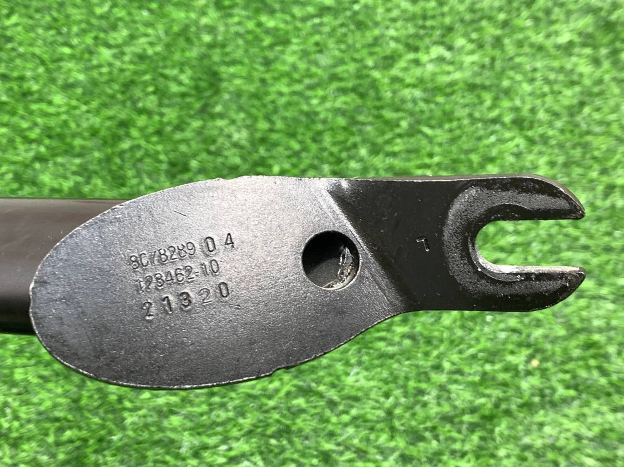 https://ycs.partsauto.market/partsauto-images/thmbs/userImages/h353NjtZg3VDP19b5HMt7LlpbQ93/part/64f4baa6-dd99-4cdd-83c0-4c37283576f3_1732787397714.jpg