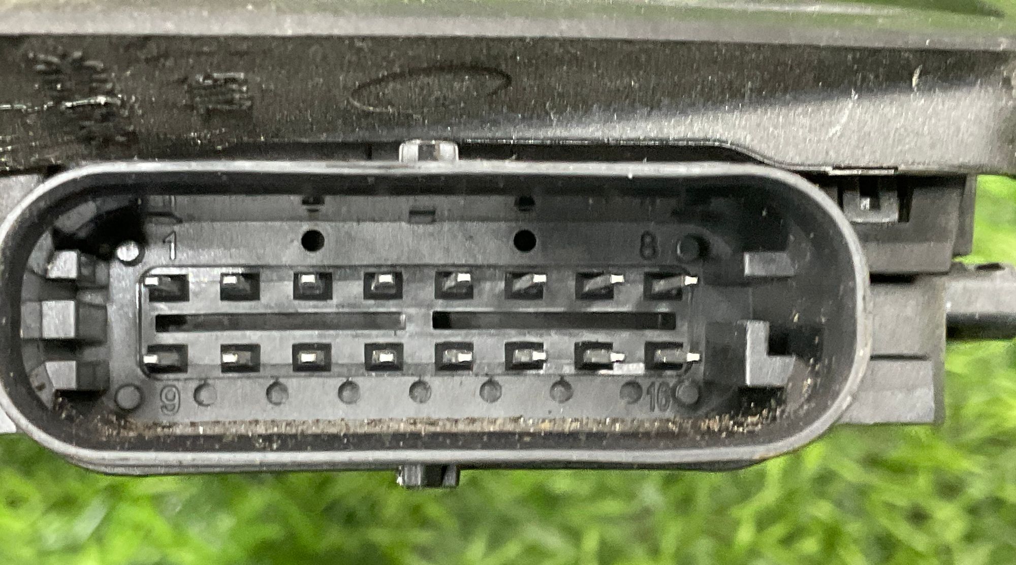 https://ycs.partsauto.market/partsauto-images/thmbs/userImages/h353NjtZg3VDP19b5HMt7LlpbQ93/part/64fd4266-2f7d-4ce4-a400-37378b9e2e36_1735206649157.jpg
