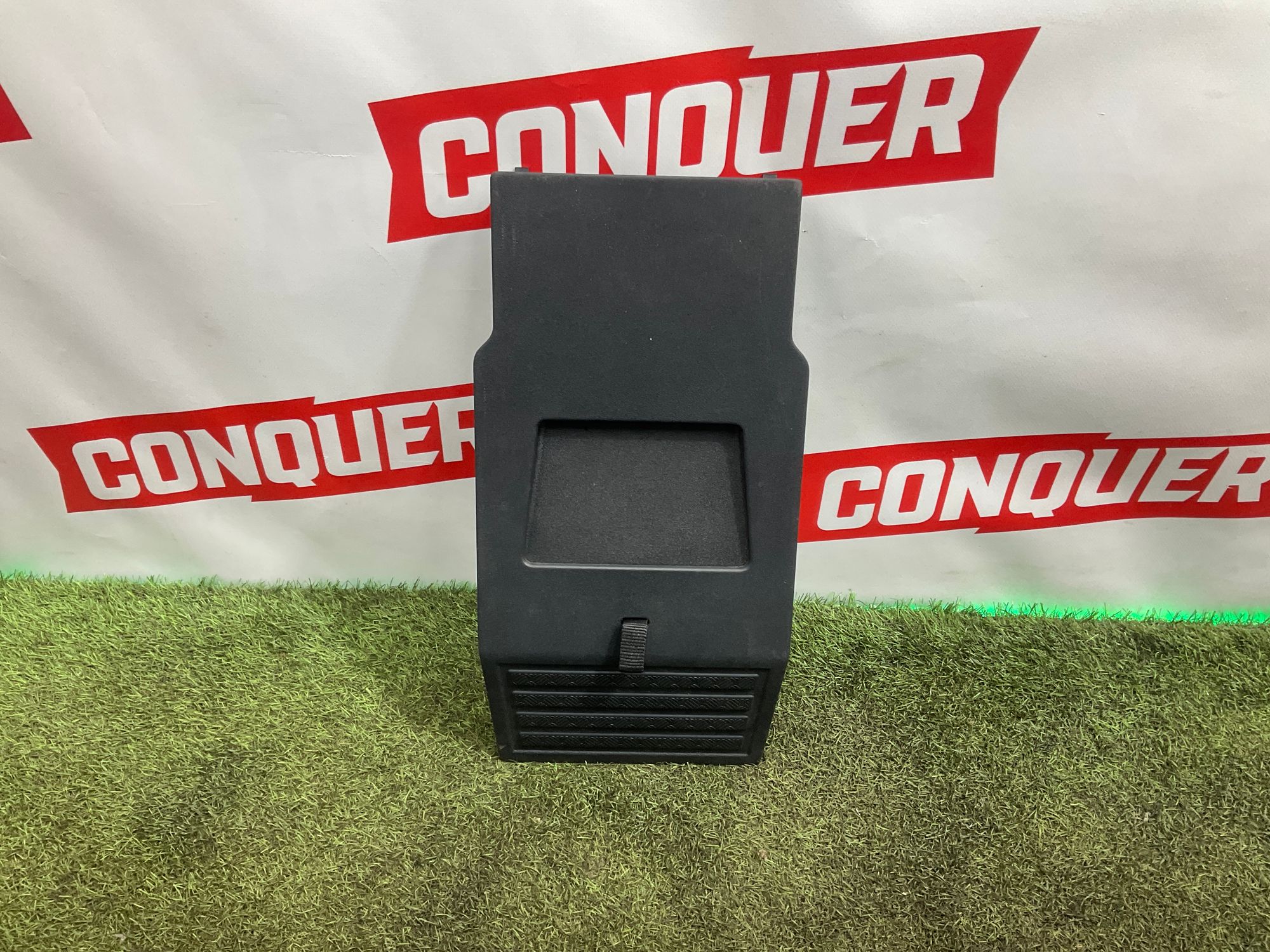 Крышка доступа к аккумуляторной батареи Land Rover Defender II L663 2022, 1500 рублей, Москва