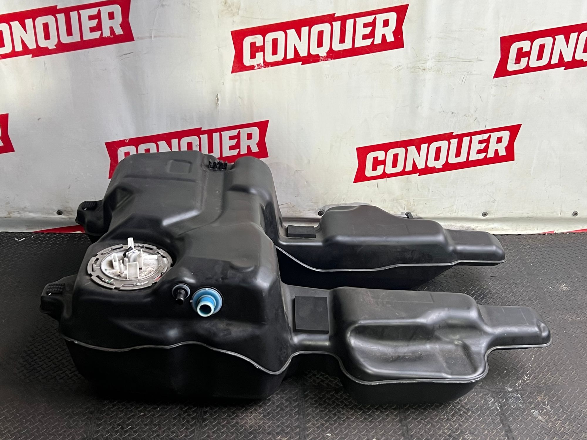 https://ycs.partsauto.market/partsauto-images/thmbs/userImages/h353NjtZg3VDP19b5HMt7LlpbQ93/part/653d1b57-79ab-44cf-9113-97fc5834451f_1741873309530.jpg