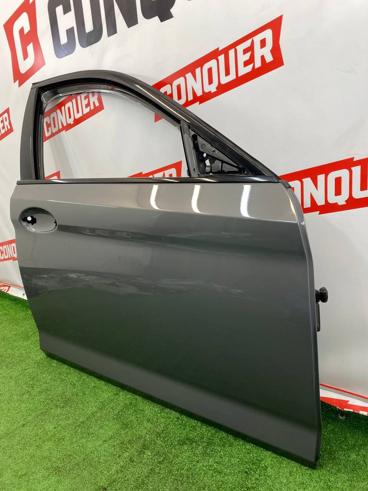 https://ycs.partsauto.market/partsauto-images/thmbs/userImages/h353NjtZg3VDP19b5HMt7LlpbQ93/part/65796427-9ac4-4333-8d77-826a993fdbf6_1746879380625.jpg