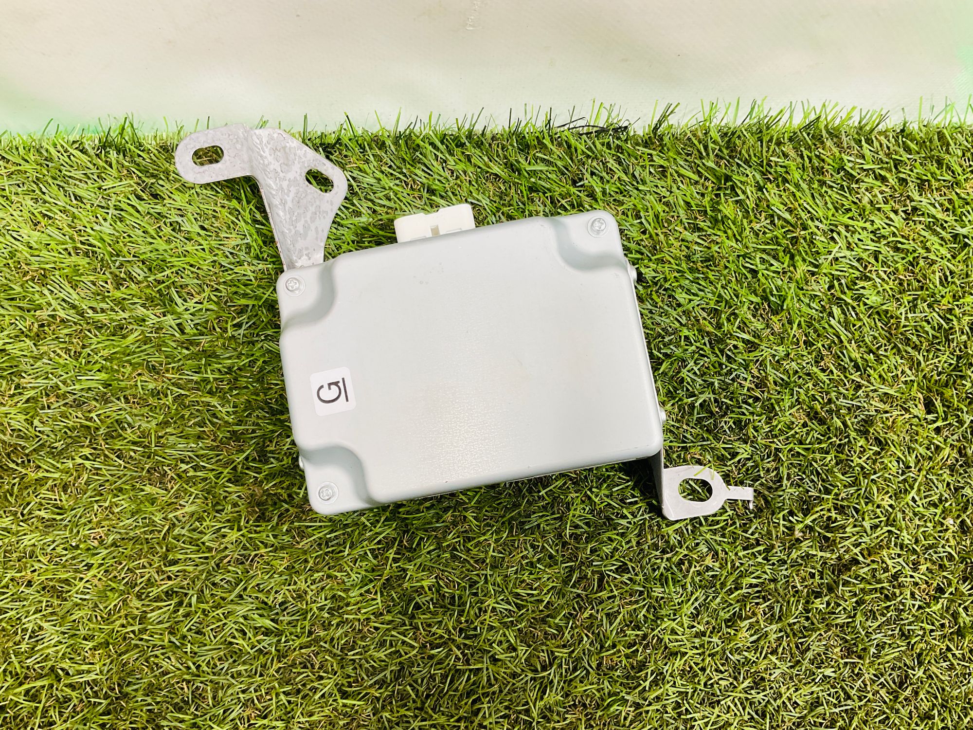 https://ycs.partsauto.market/partsauto-images/thmbs/userImages/h353NjtZg3VDP19b5HMt7LlpbQ93/part/66180cfc-397b-4624-8f14-34d9c4d160f0_1779804606510.jpg