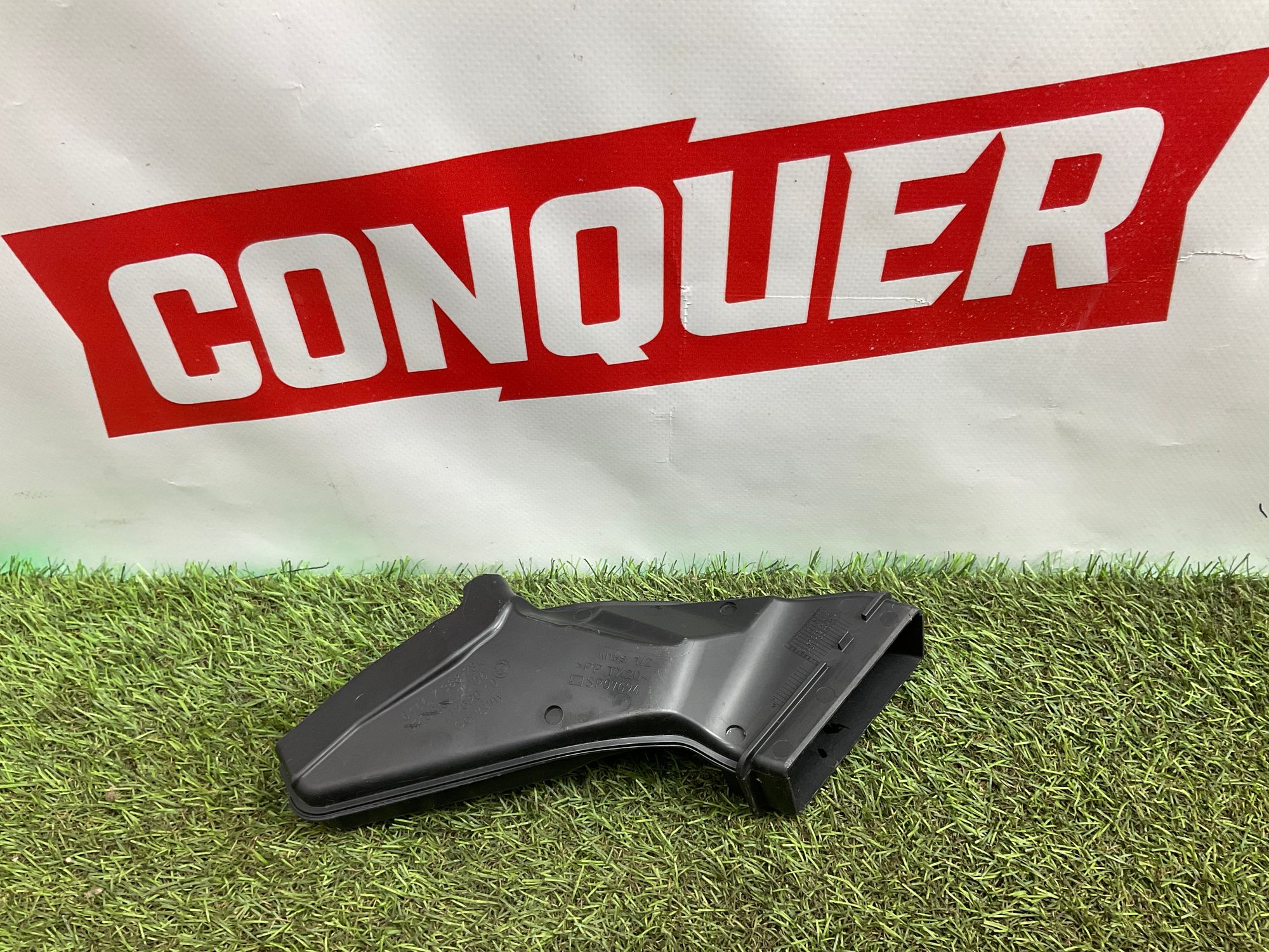 Водосток капота левый BMW M8, F91/F92/F93 2019, 1000 рублей, Москва