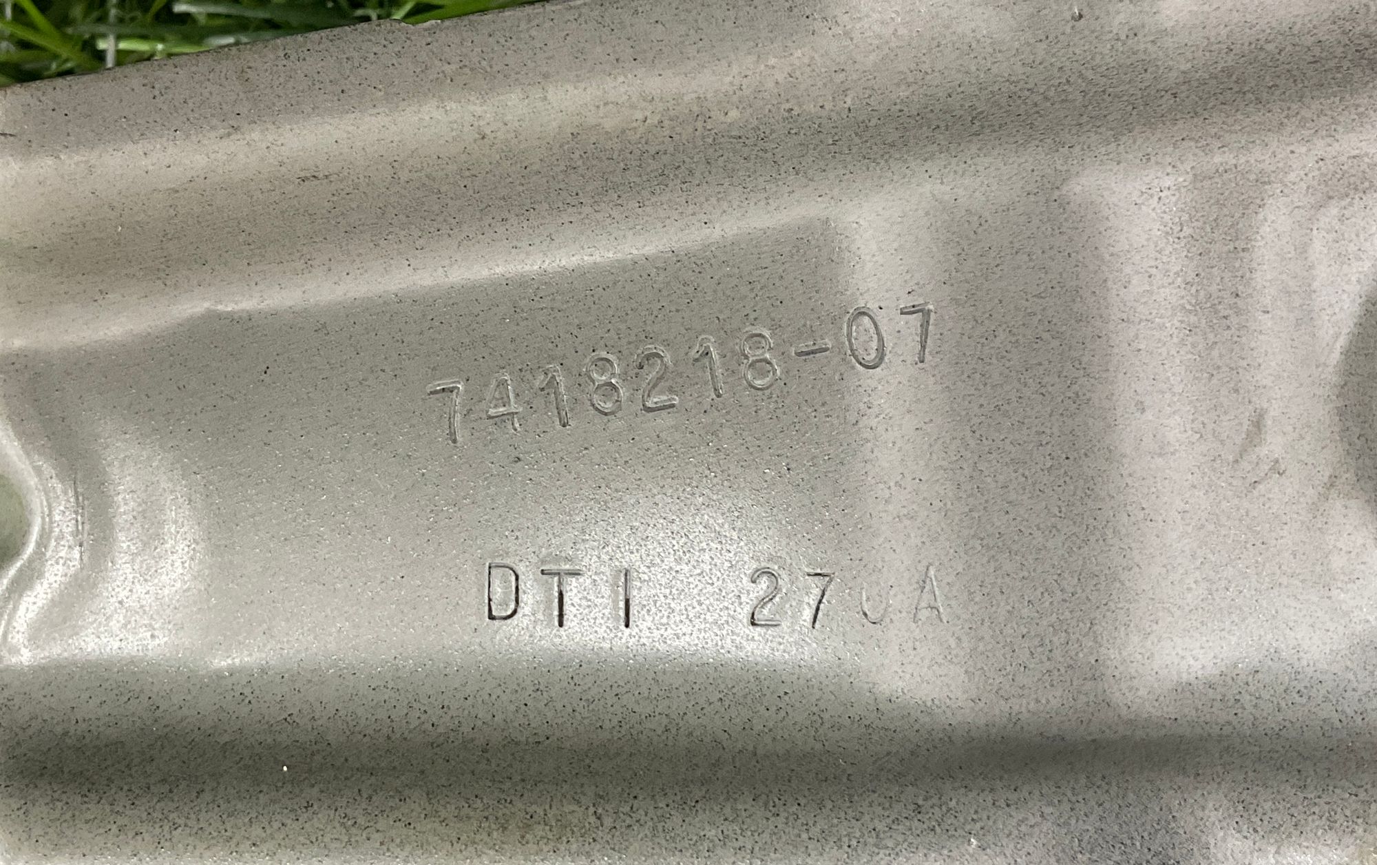 https://ycs.partsauto.market/partsauto-images/thmbs/userImages/h353NjtZg3VDP19b5HMt7LlpbQ93/part/6621c96f-51d7-4221-926e-50bd2bc812c0_1742310834003.jpg