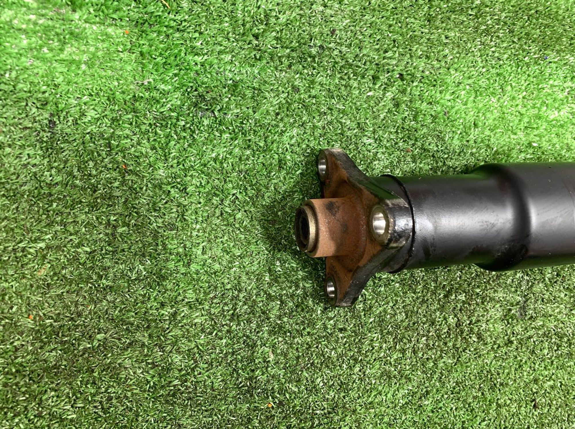 https://ycs.partsauto.market/partsauto-images/thmbs/userImages/h353NjtZg3VDP19b5HMt7LlpbQ93/part/6662c21e-ce1f-4074-aac0-0ebff8043c2c_1726839237021.jpg