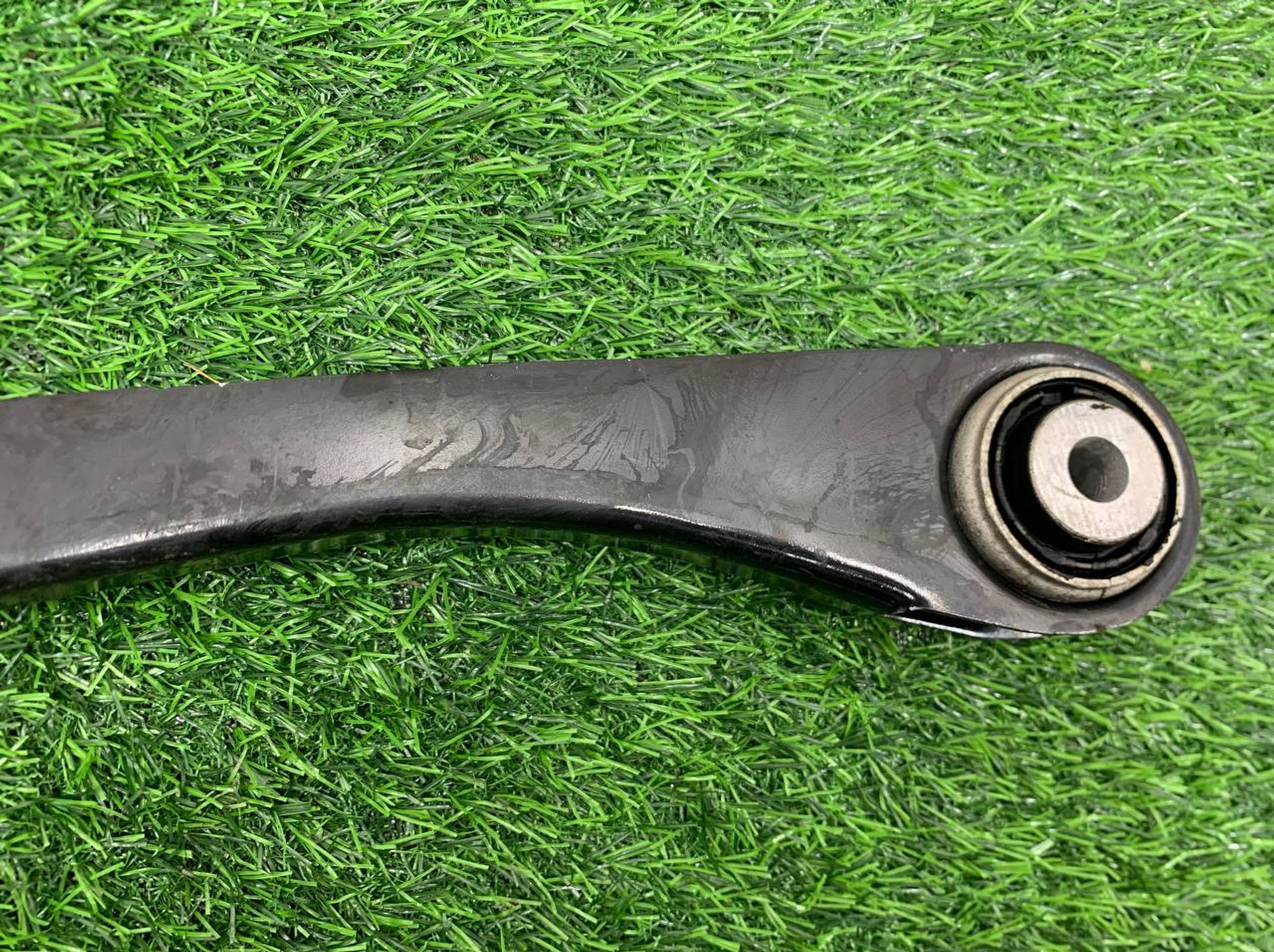 https://ycs.partsauto.market/partsauto-images/thmbs/userImages/h353NjtZg3VDP19b5HMt7LlpbQ93/part/6667bfe5-9bb9-4cd1-aa0b-25a2562993e9_1732621241727.jpg