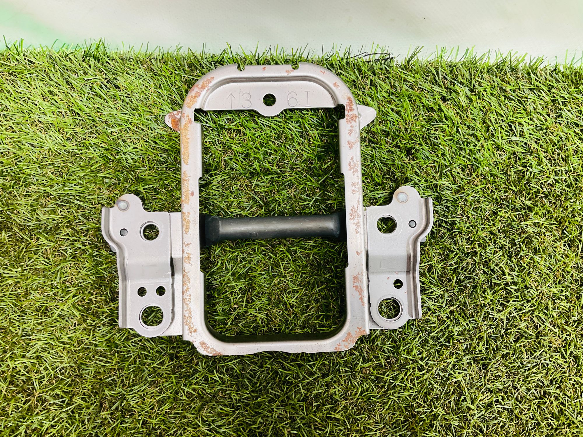 https://ycs.partsauto.market/partsauto-images/thmbs/userImages/h353NjtZg3VDP19b5HMt7LlpbQ93/part/674977c8-4ea4-482e-9184-3c3e5b385b81_1780057712819.jpg